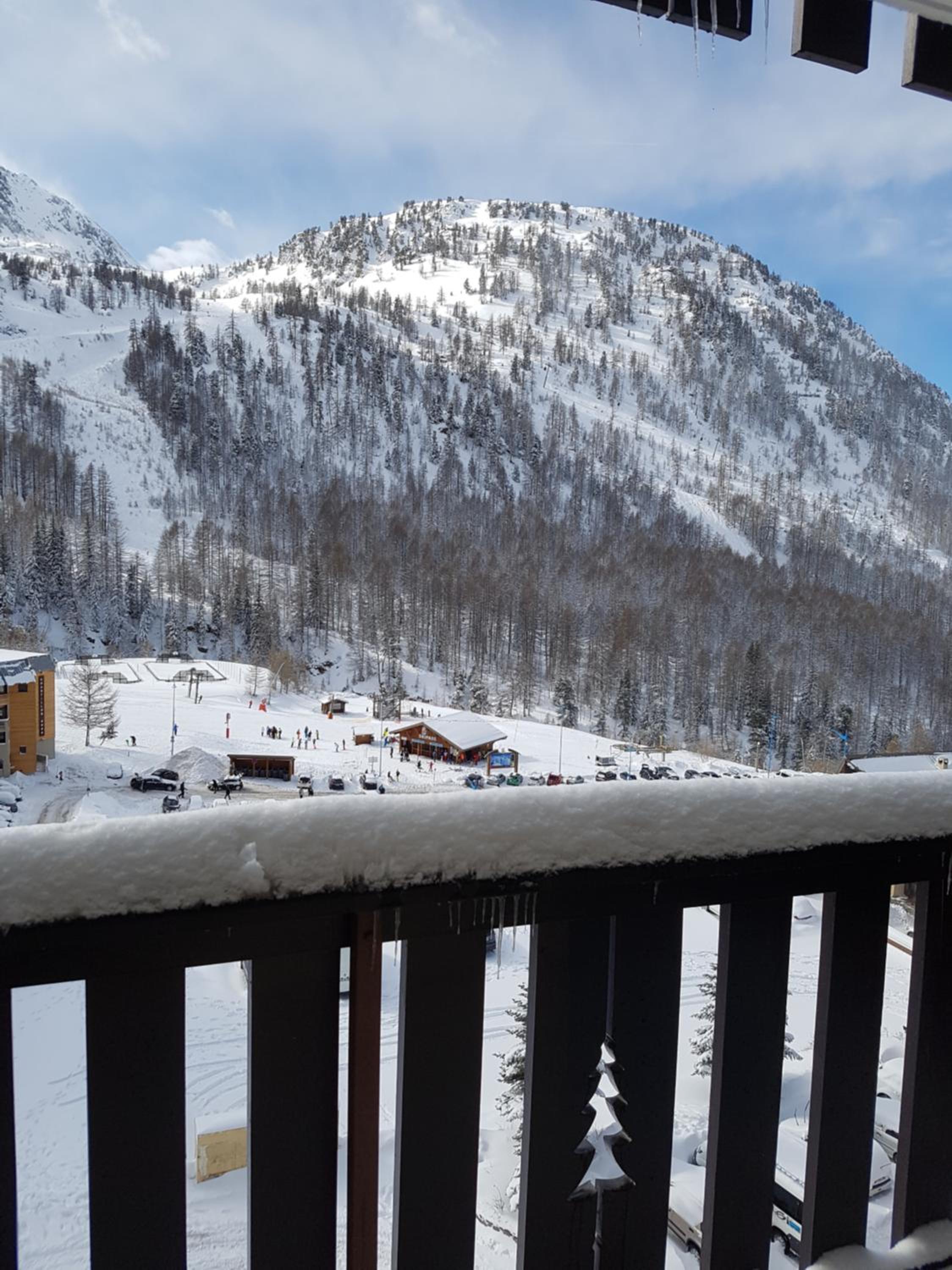 Studio with Mountain View - Photo 18