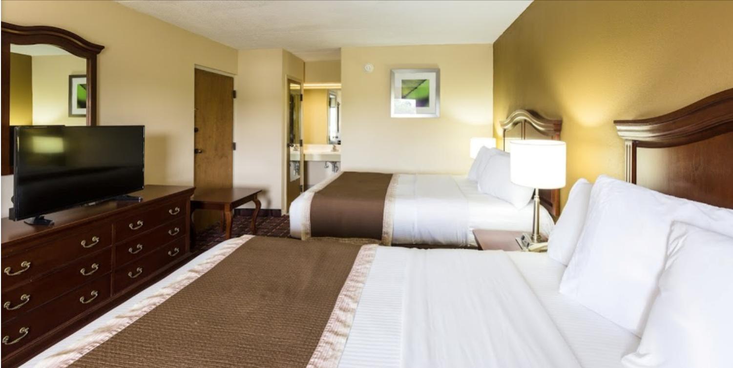 Deluxe Queen Room with Sofa Bed - Non-Smoking photo 1