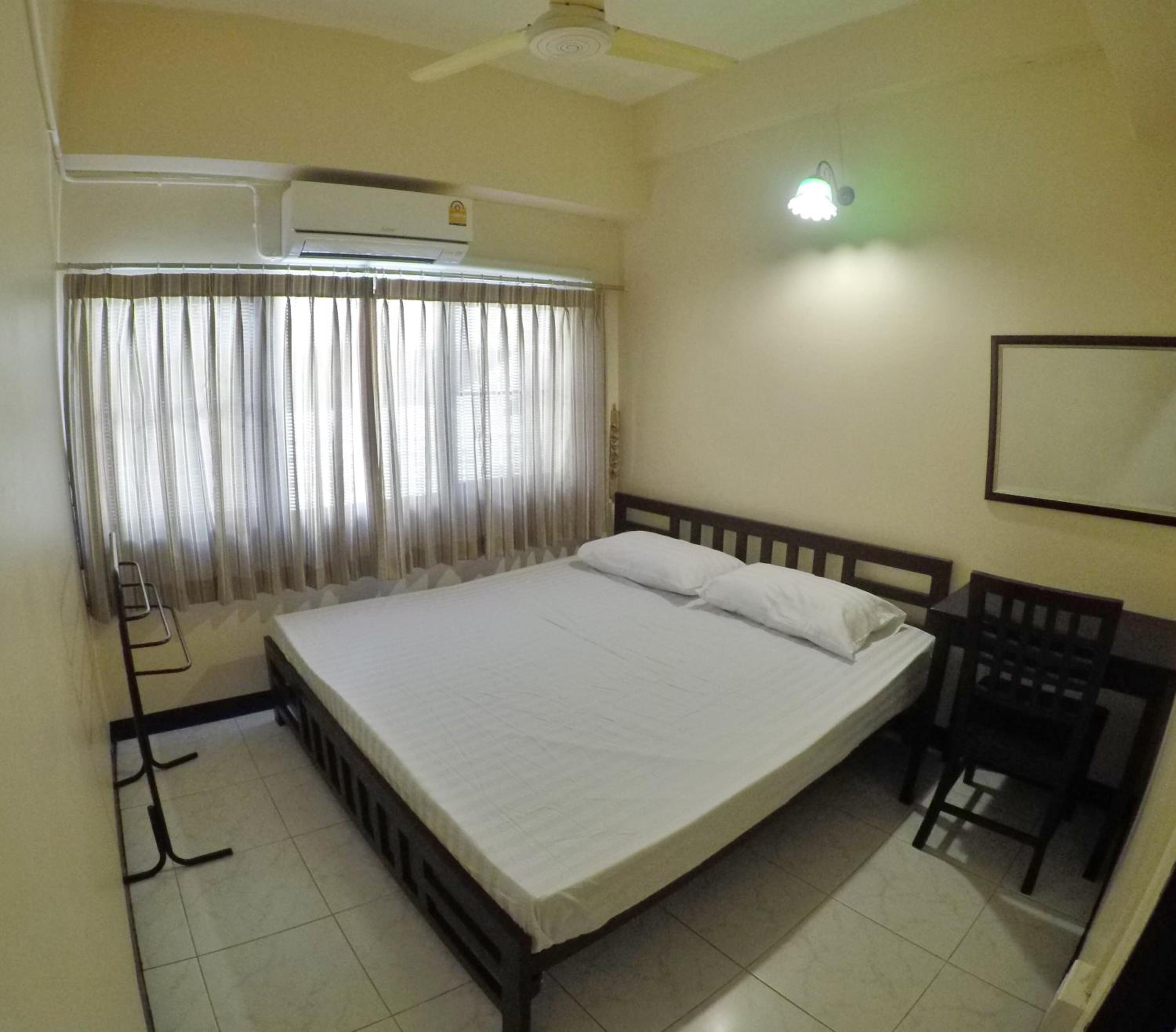 Budget Double Room with Shared Bathroom