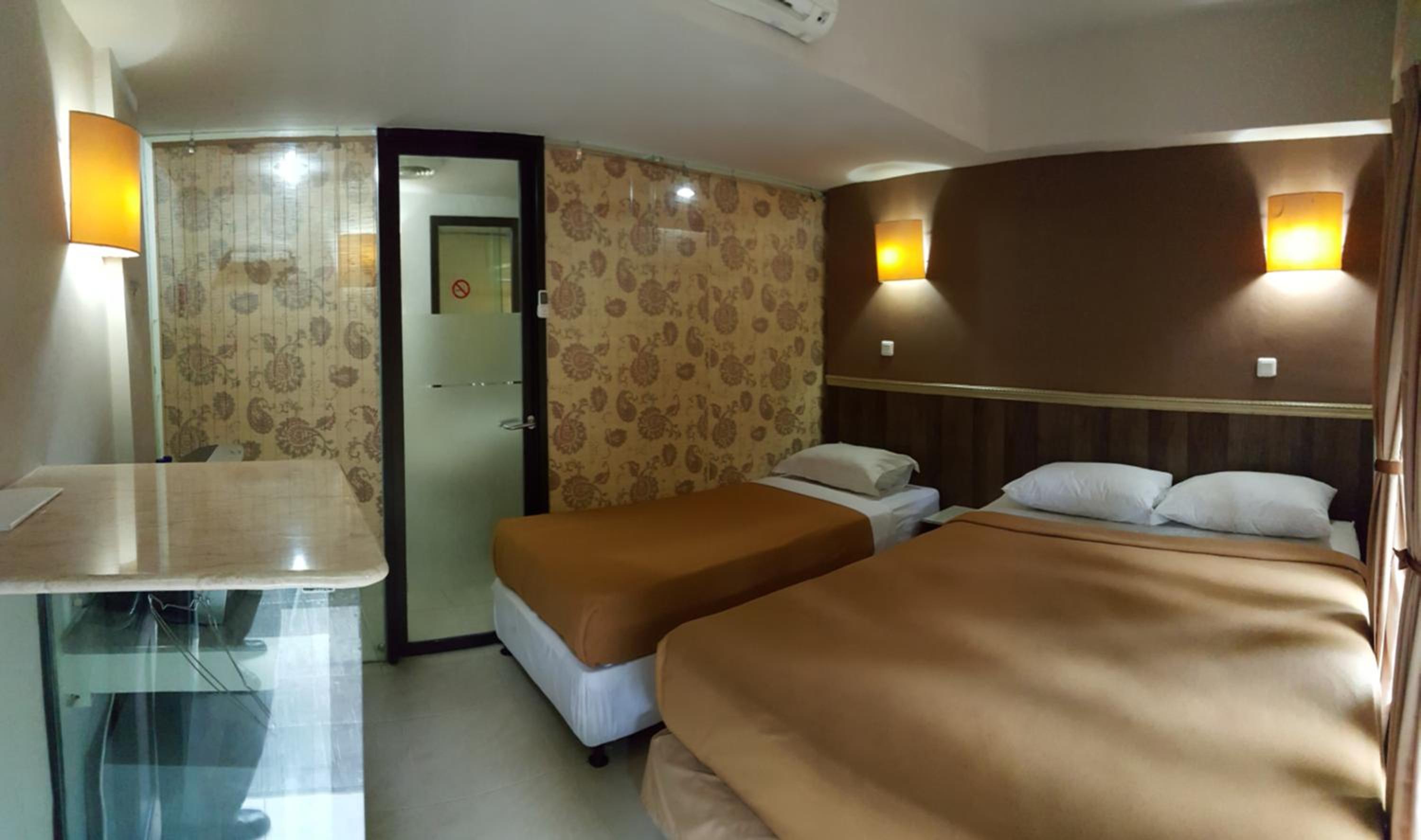 Superior Triple Room photo 2