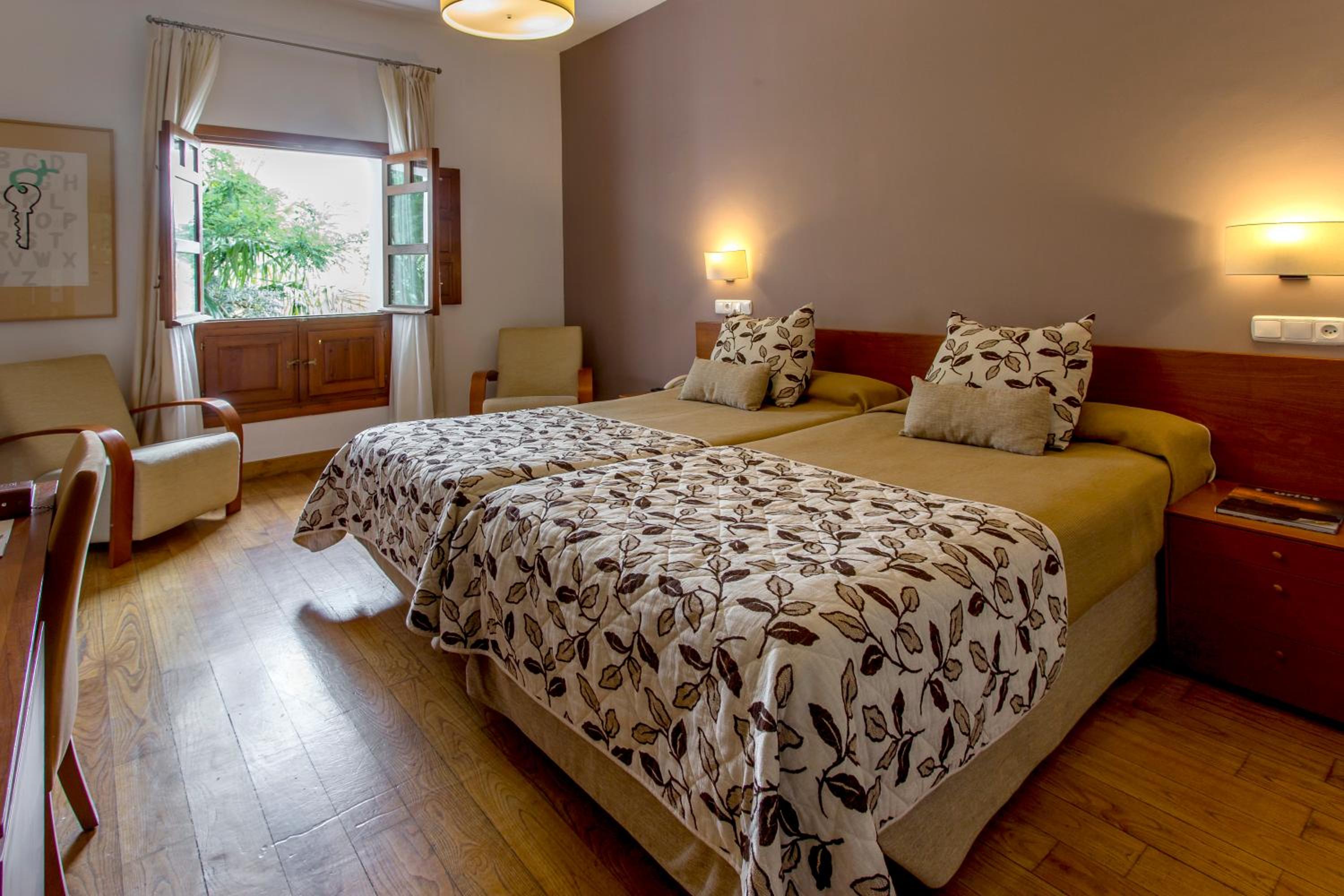 Double or Twin Room photo 2