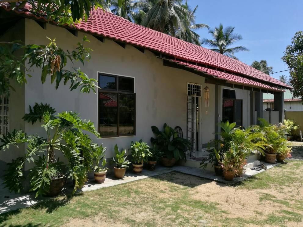 Three-Bedroom House photo 1