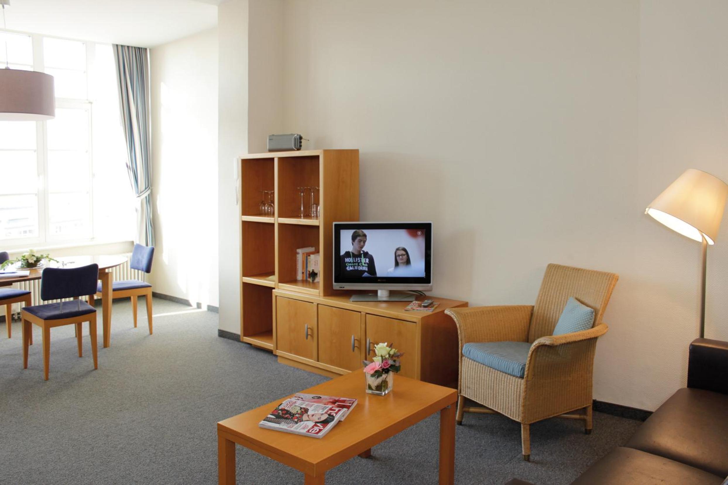 One-Bedroom Apartment - Photo 1
