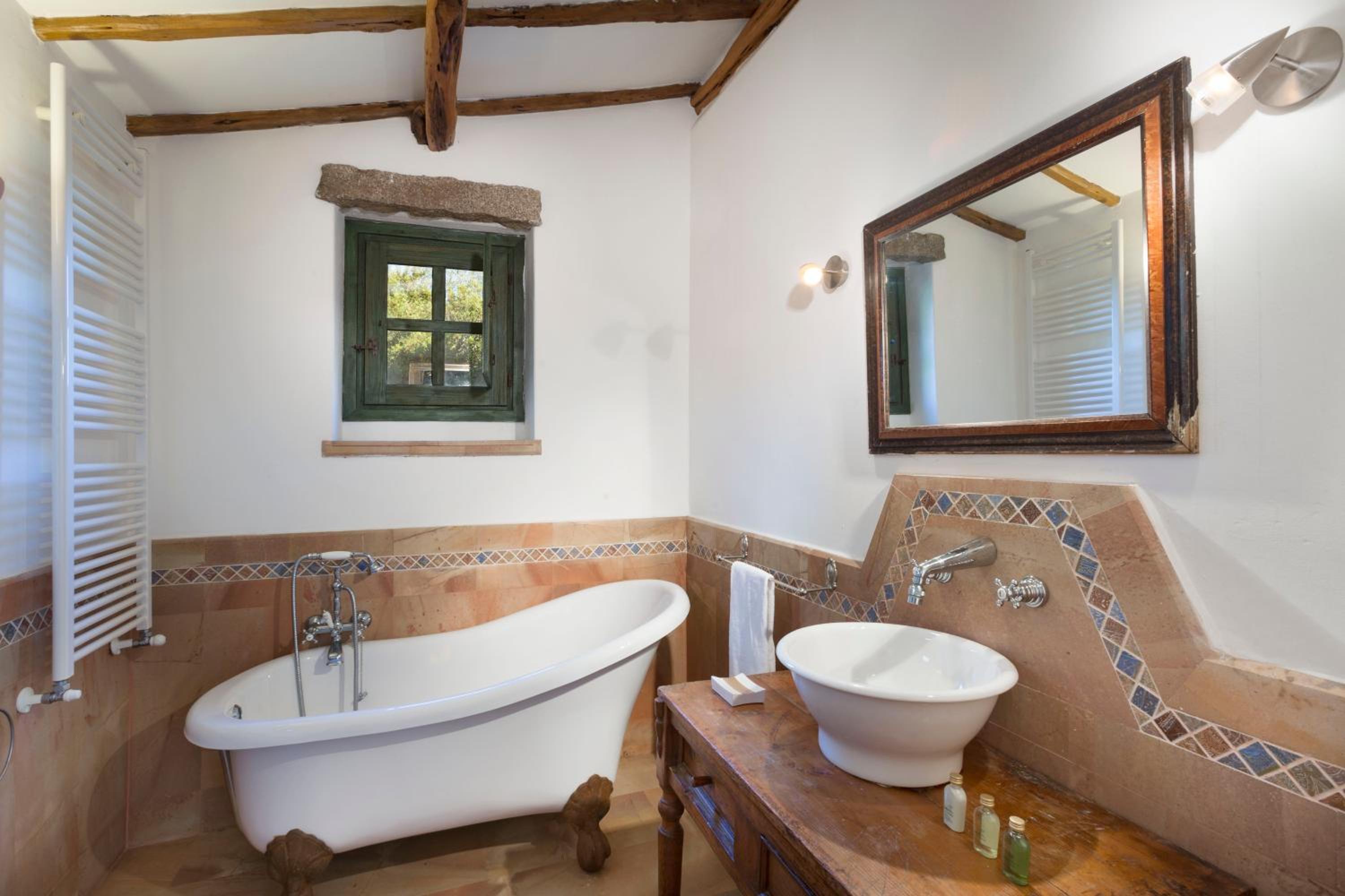 Villa with Private Pool - Photo 6