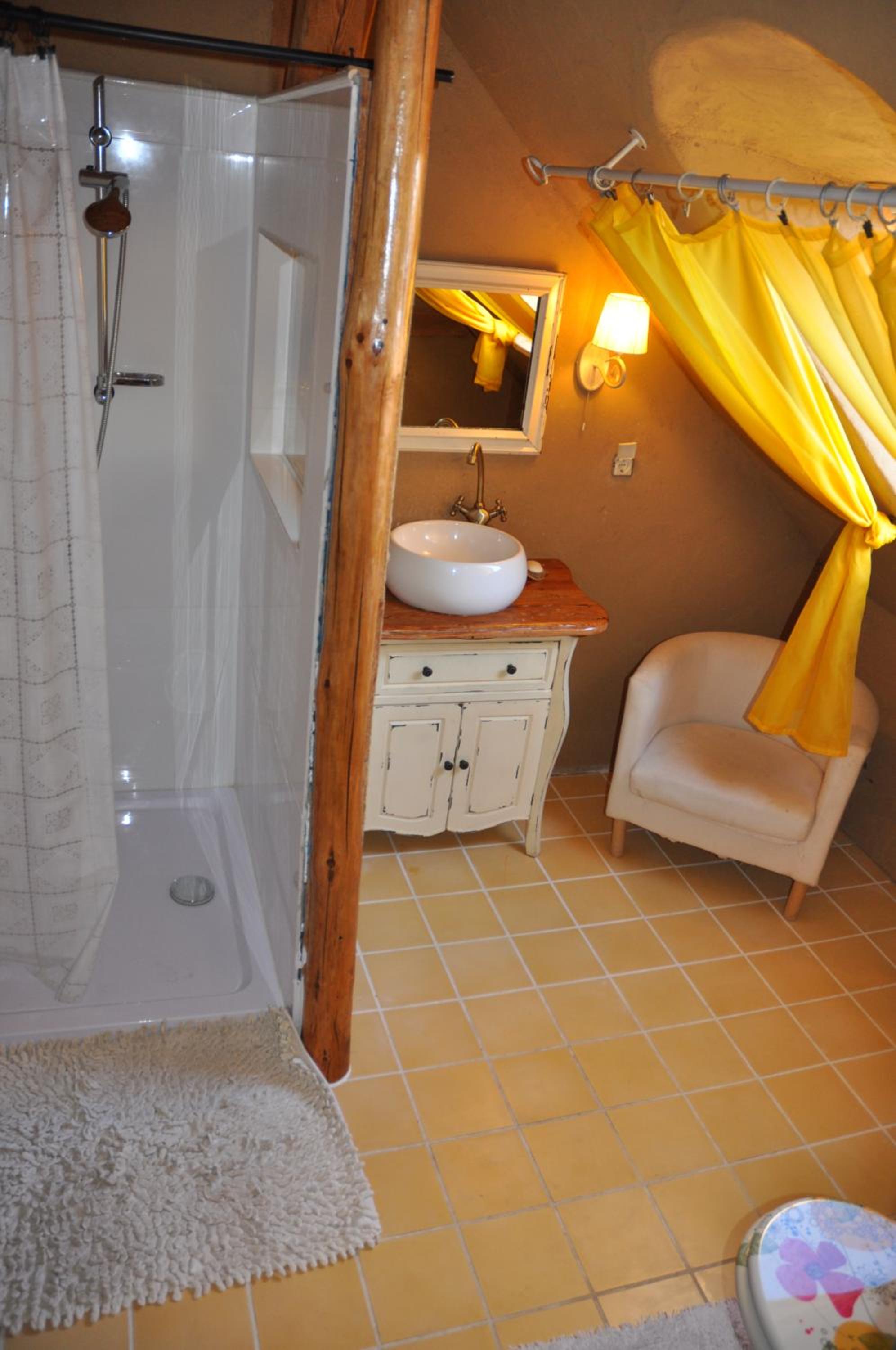 Apartment - Split Level photo 2