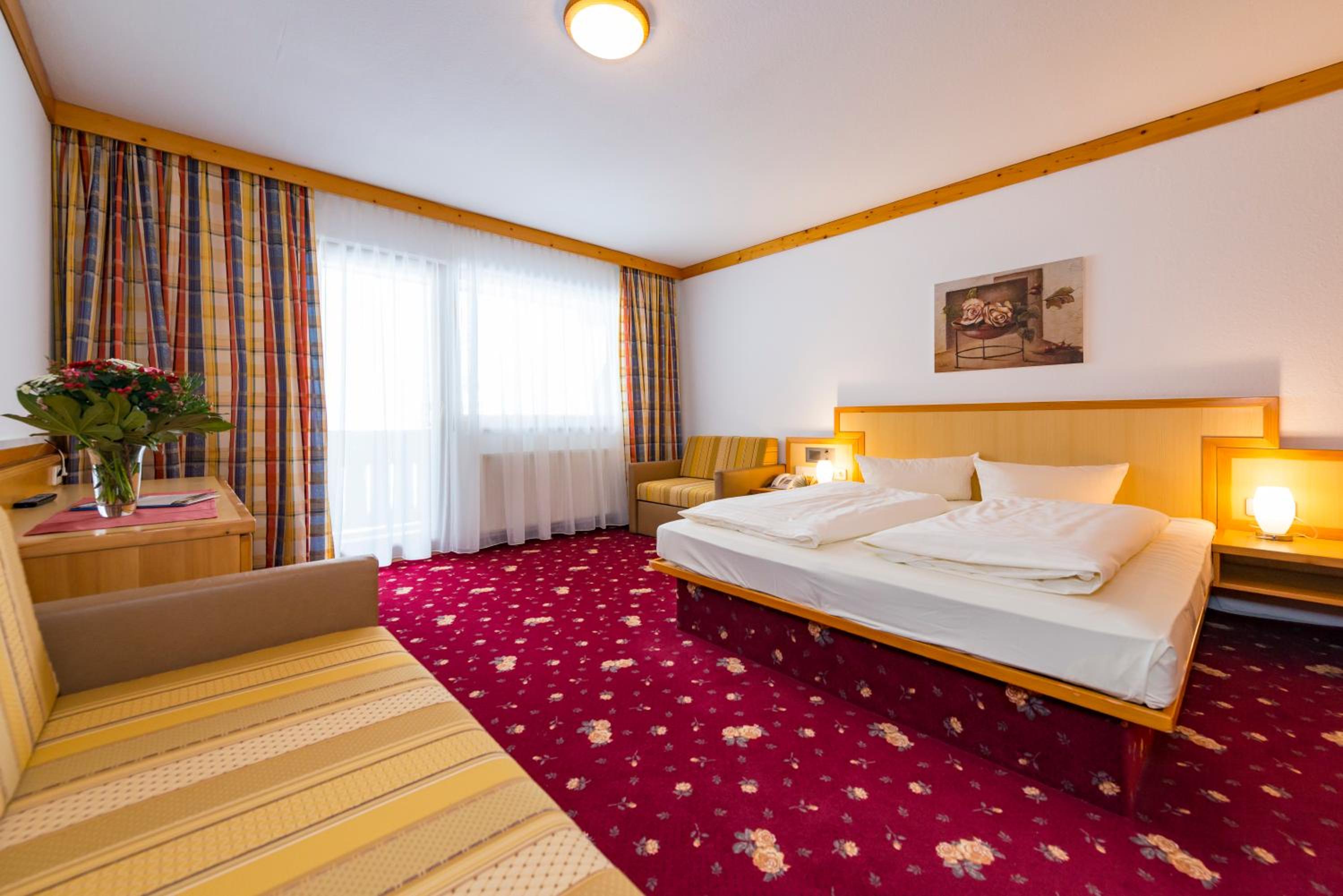 Large Double Room photo 2