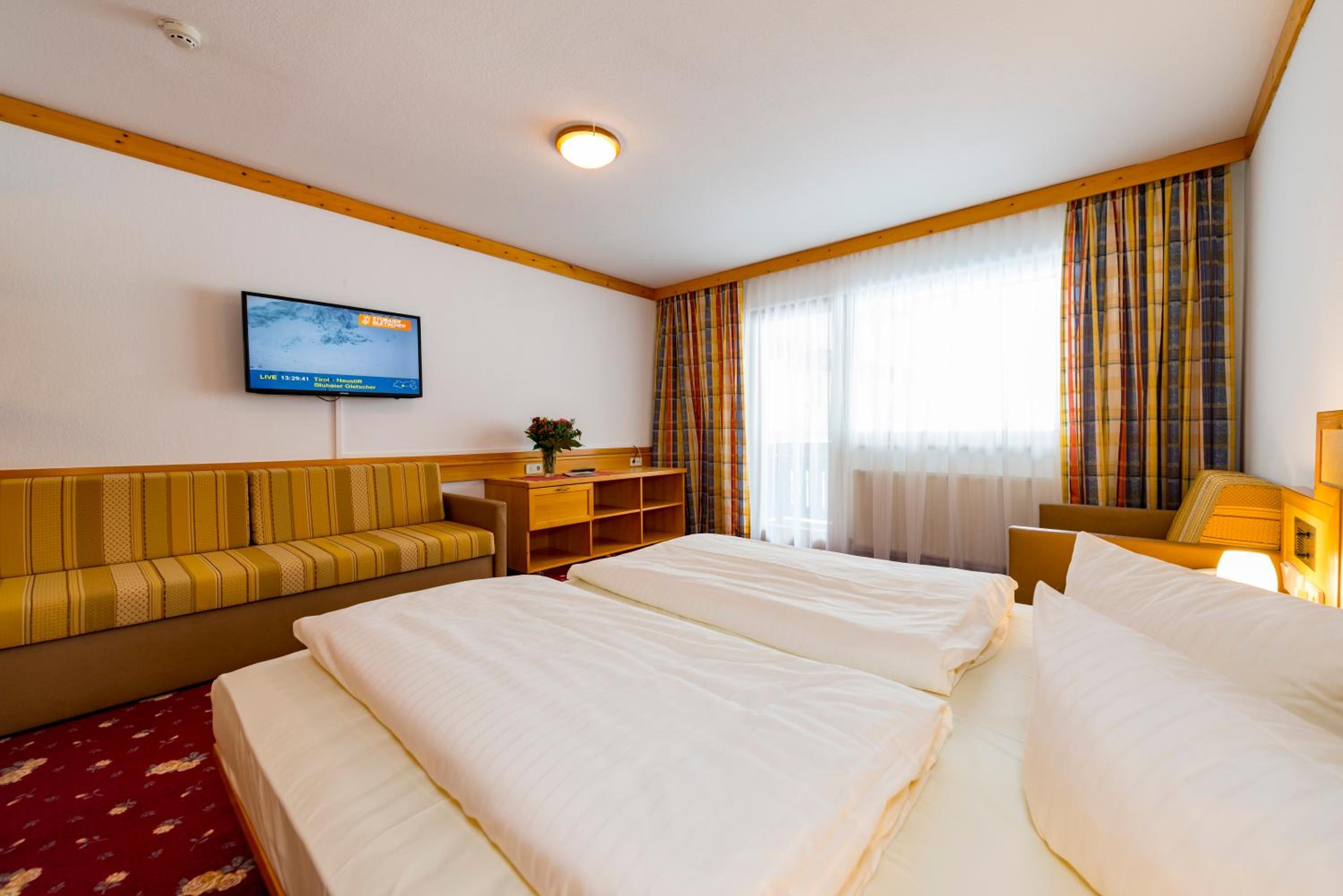 Large Double Room photo 3