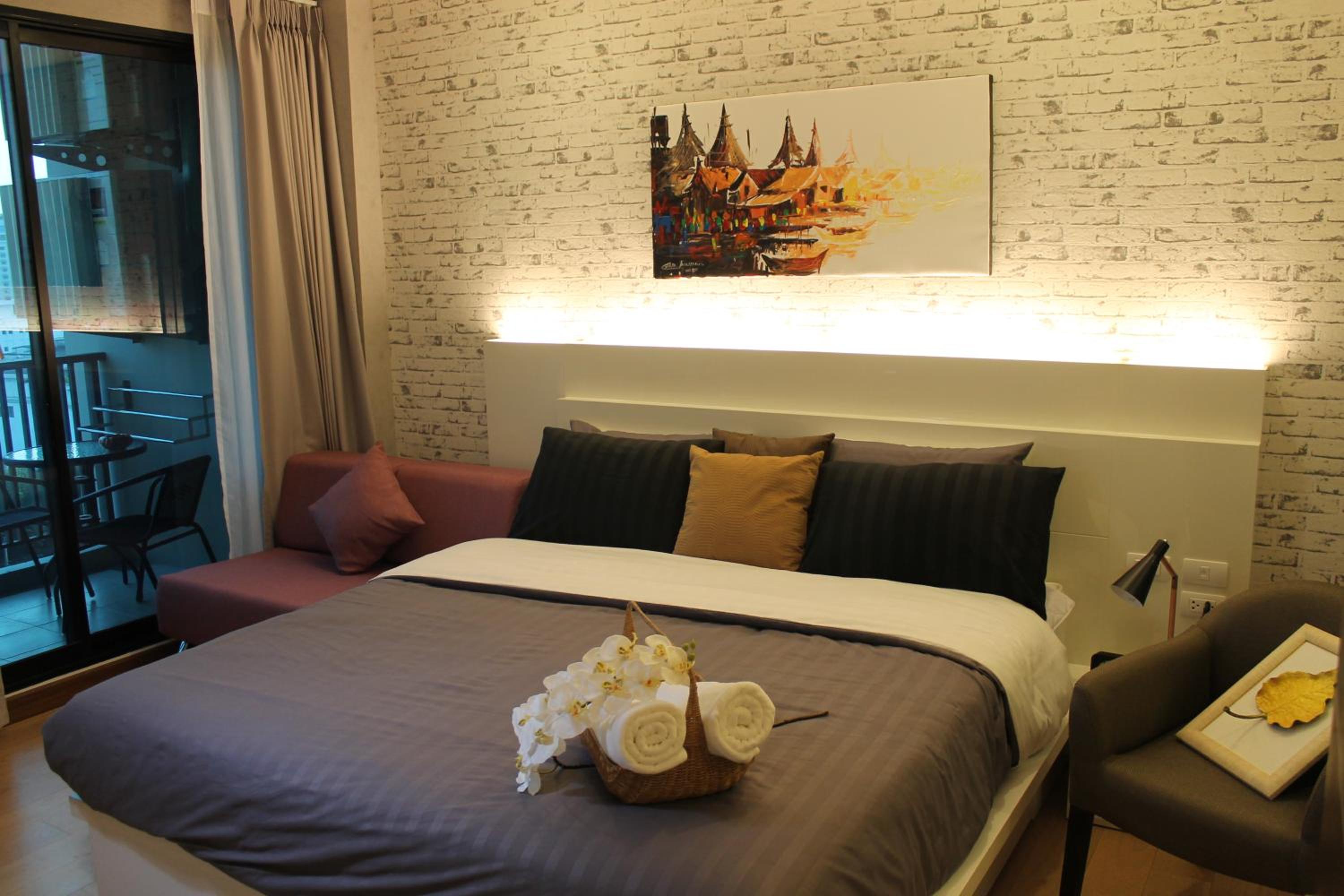Deluxe Apartment