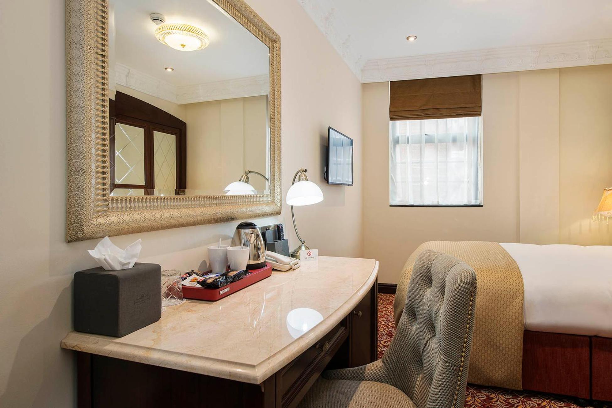 Deluxe Double Room photo 2