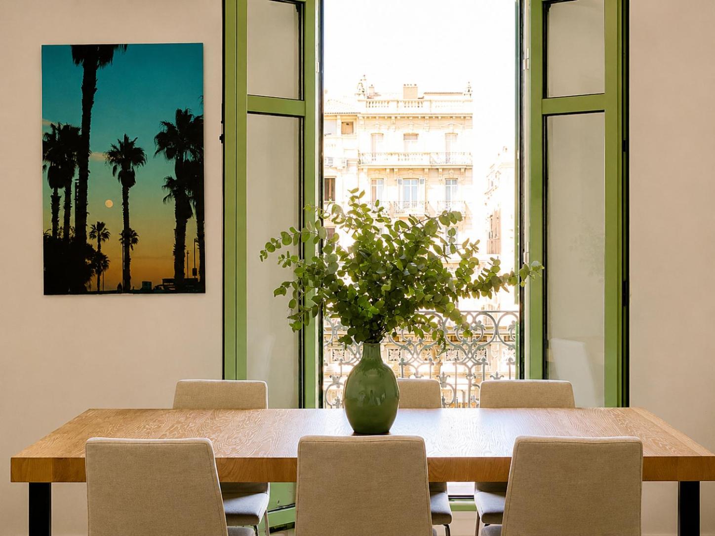 Three-Bedroom Apartment with Balcony photo 2