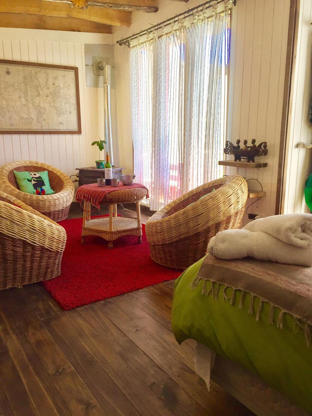Deluxe King Suite photo 1