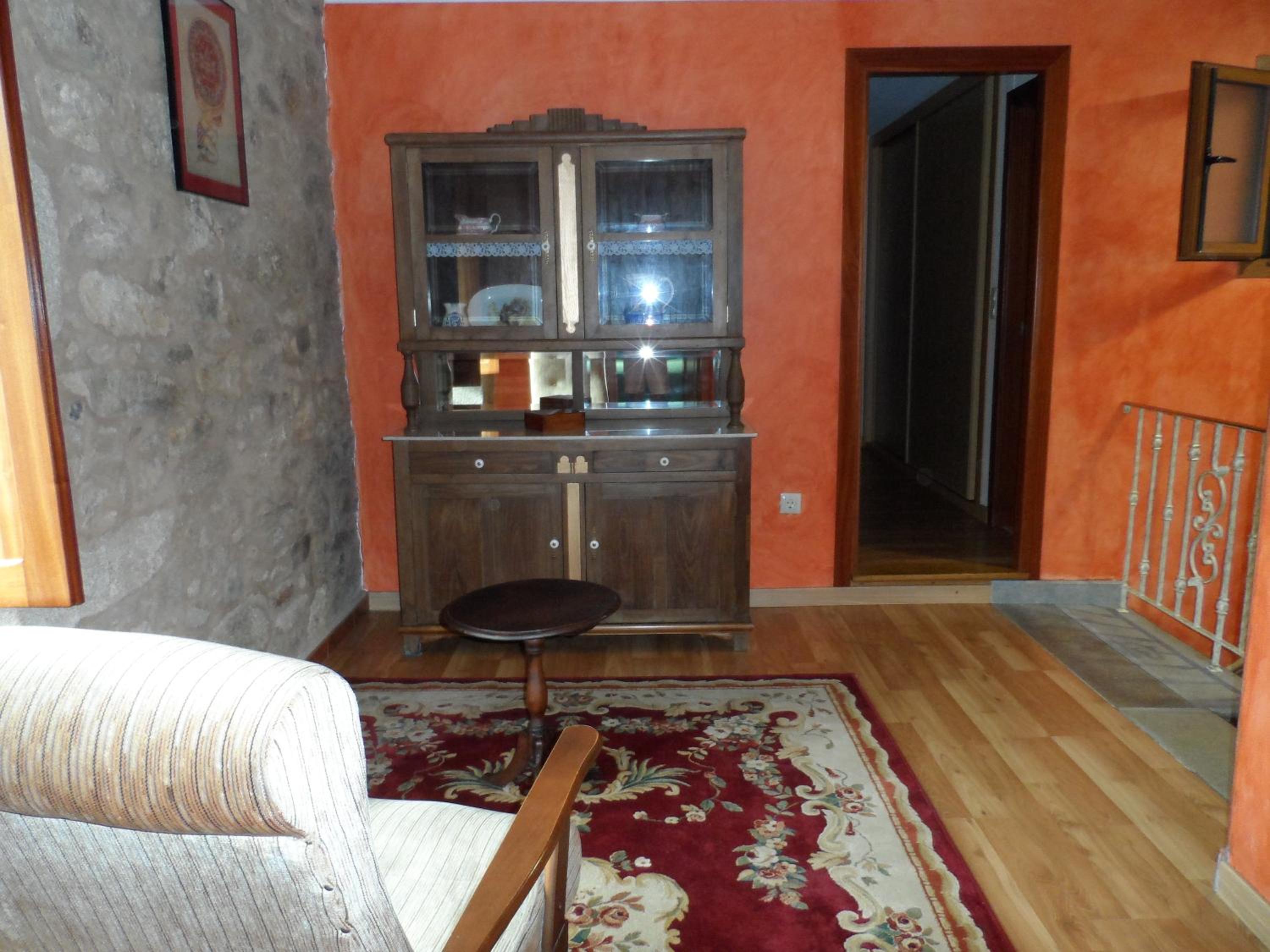Casa adosada de tres habitaciones
