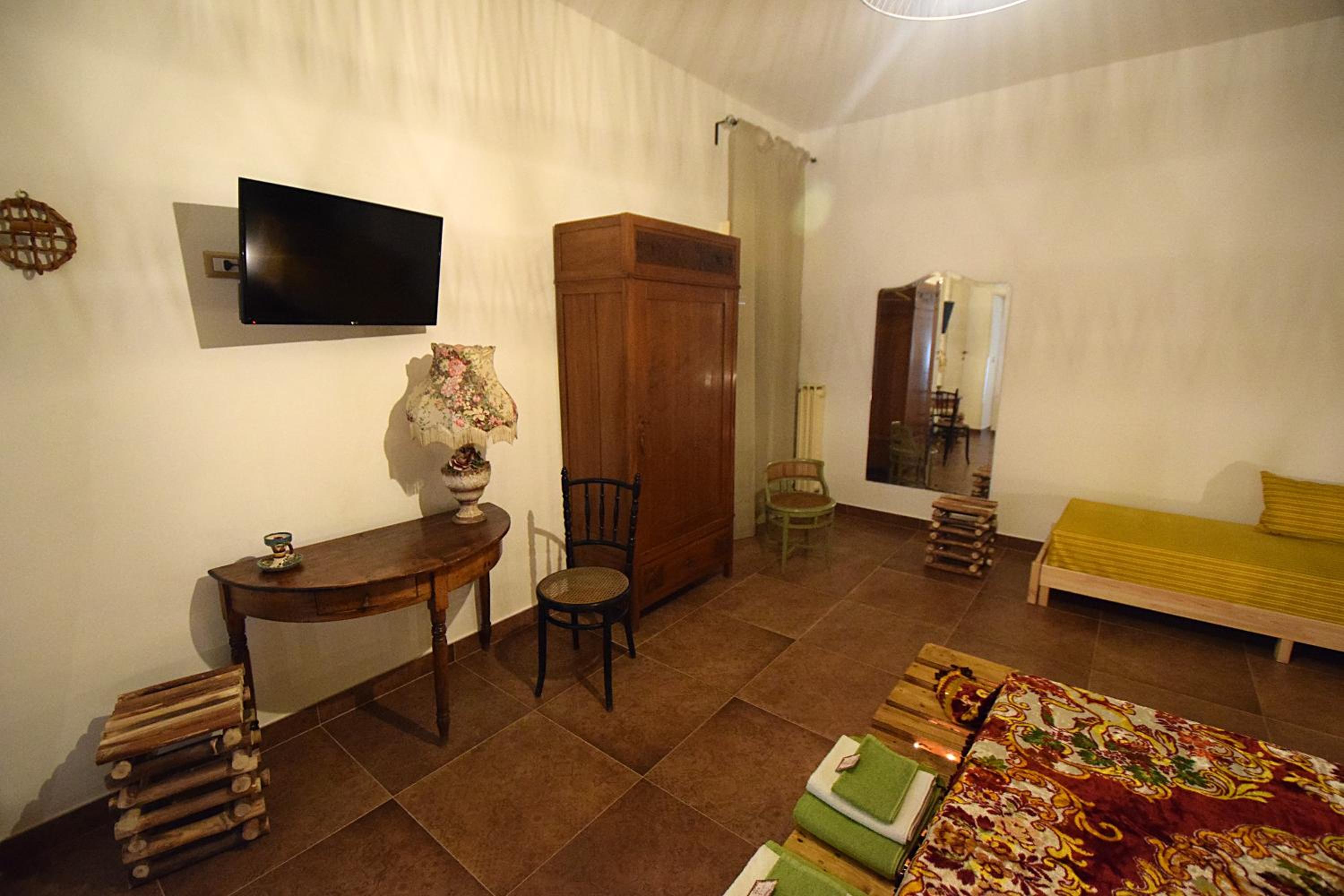 Family Room - Photo 7