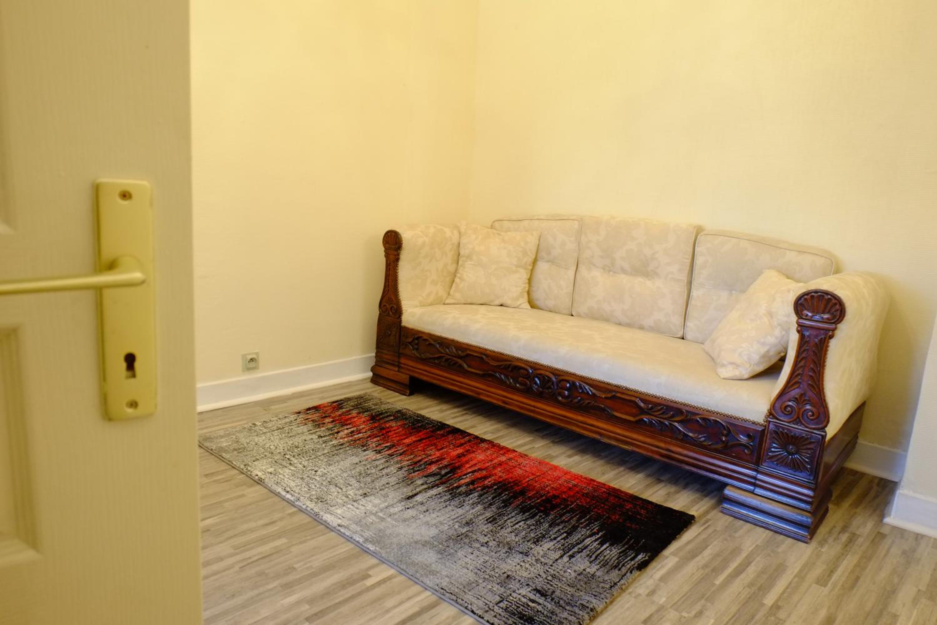 Standard Studio - Photo 2