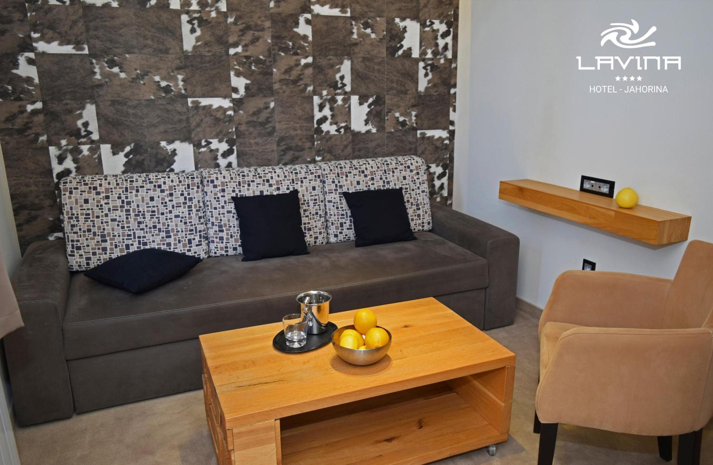 Junior Suite with Mountain View photo 3