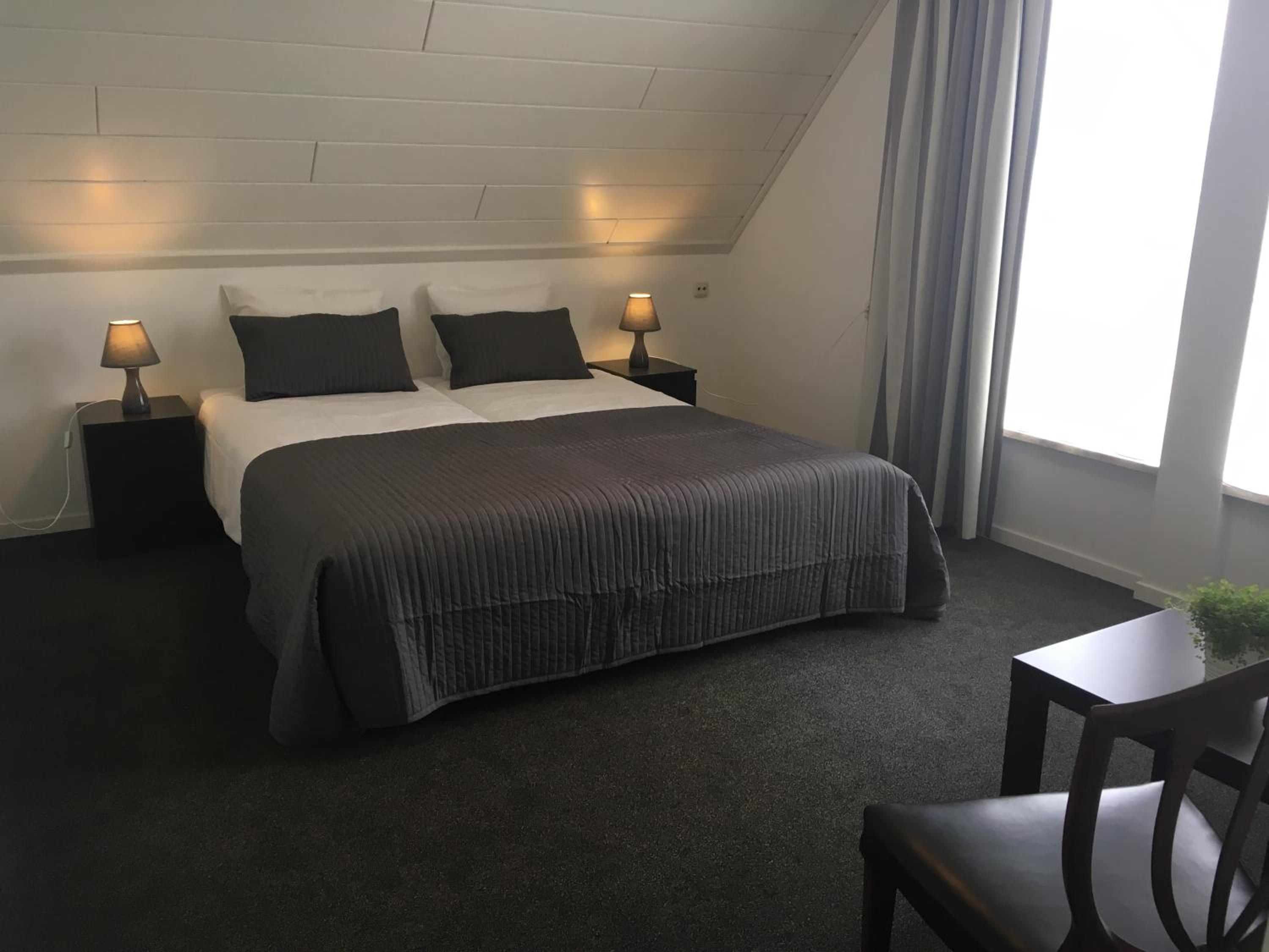 Large Double or Twin Room photo 1