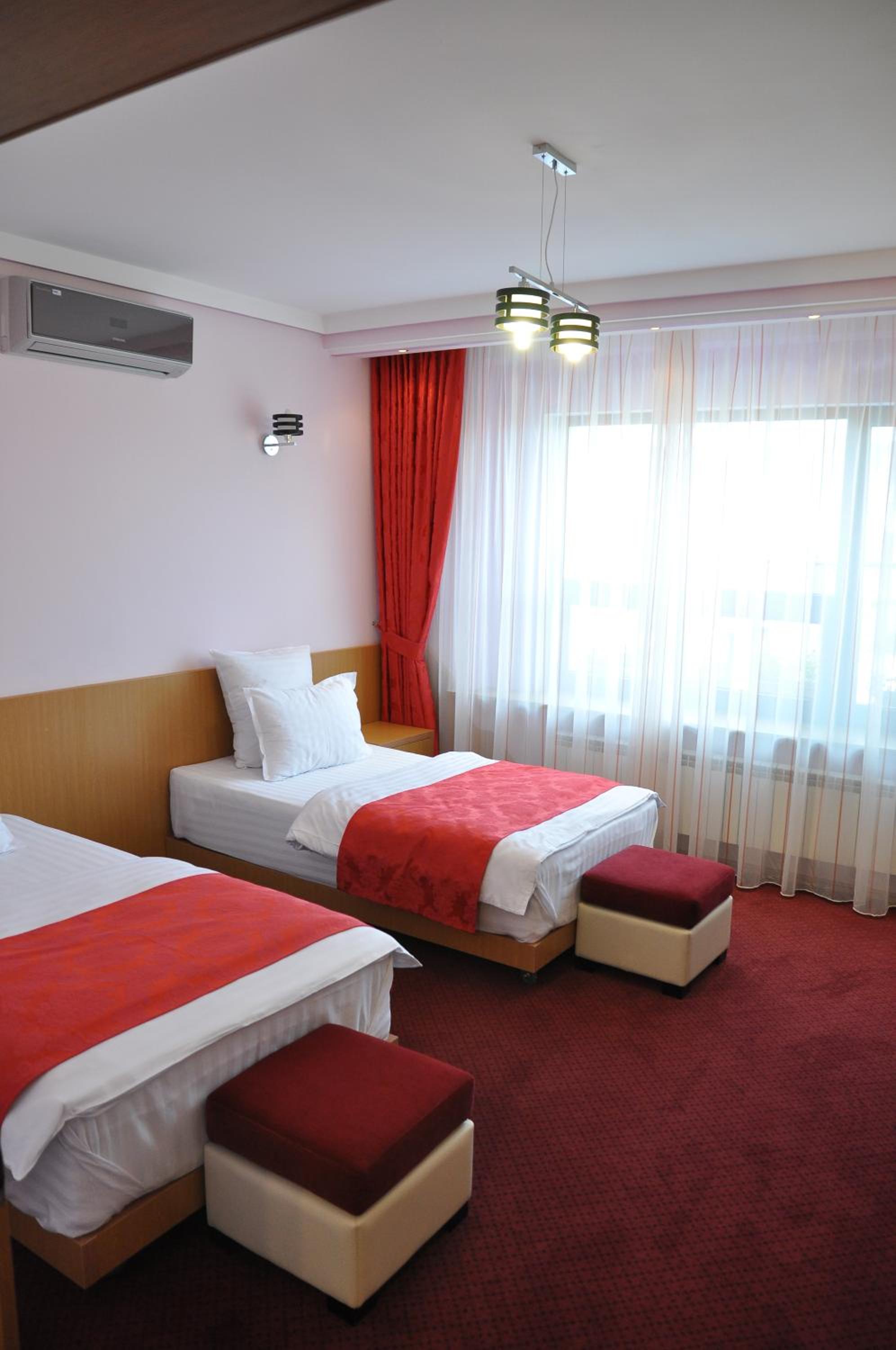 Junior Suite with Twin Beds