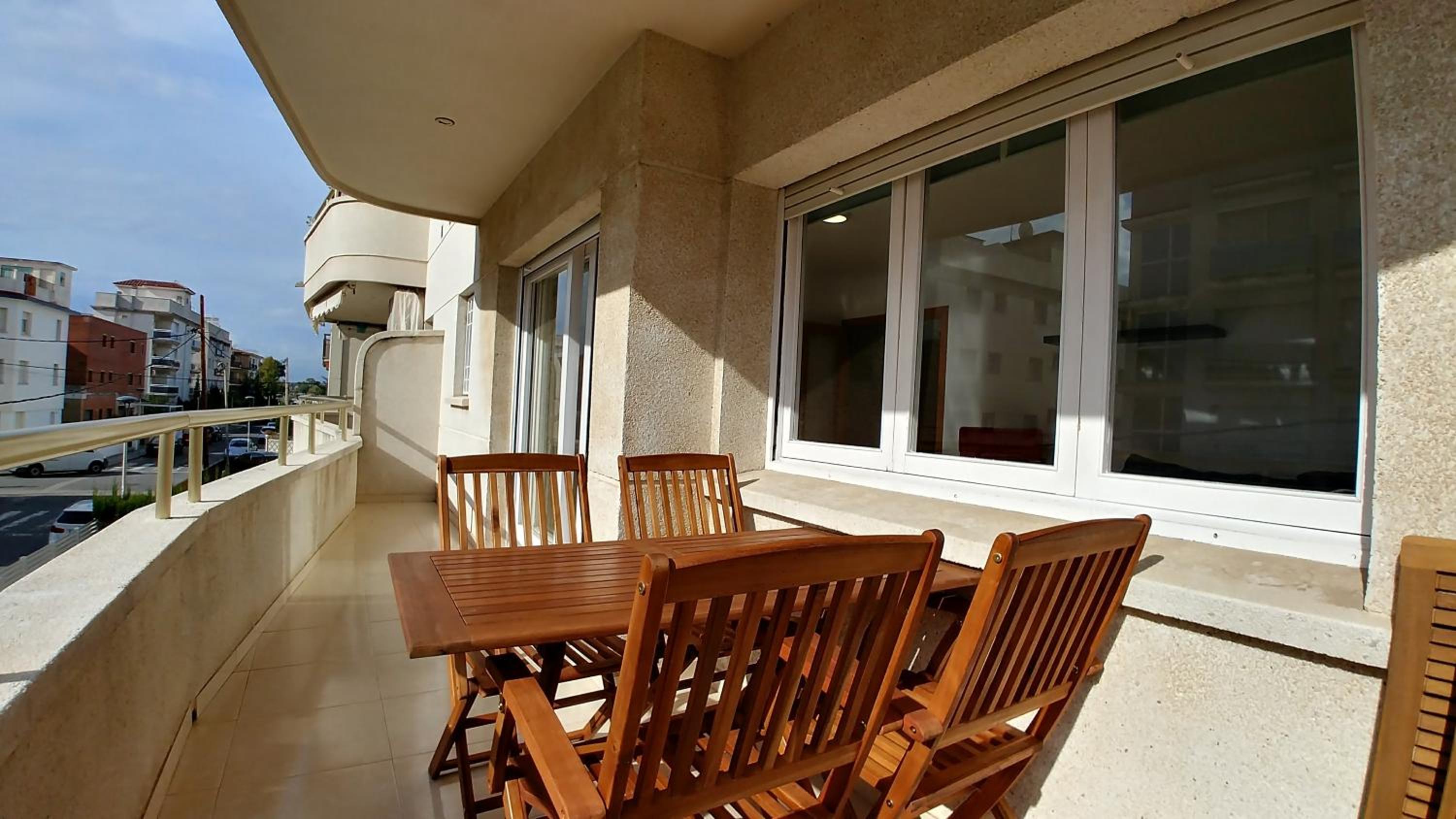 Apartment with Terrace - Photo 6