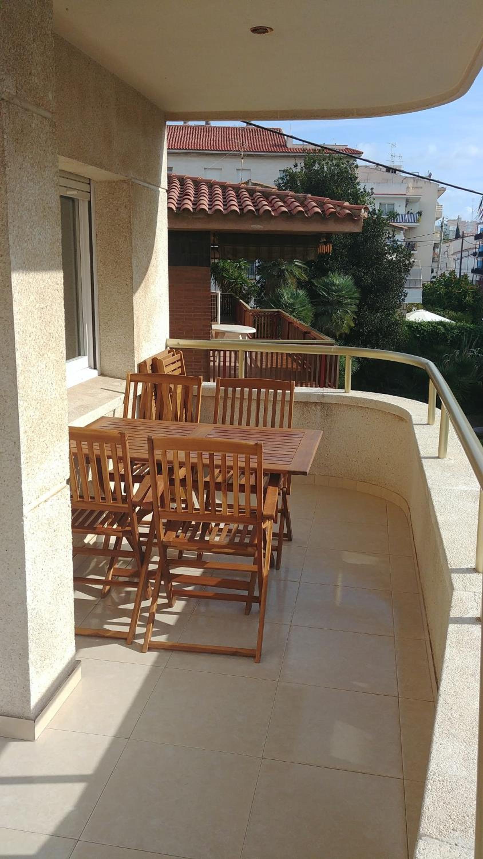 Apartment with Terrace - Photo 9