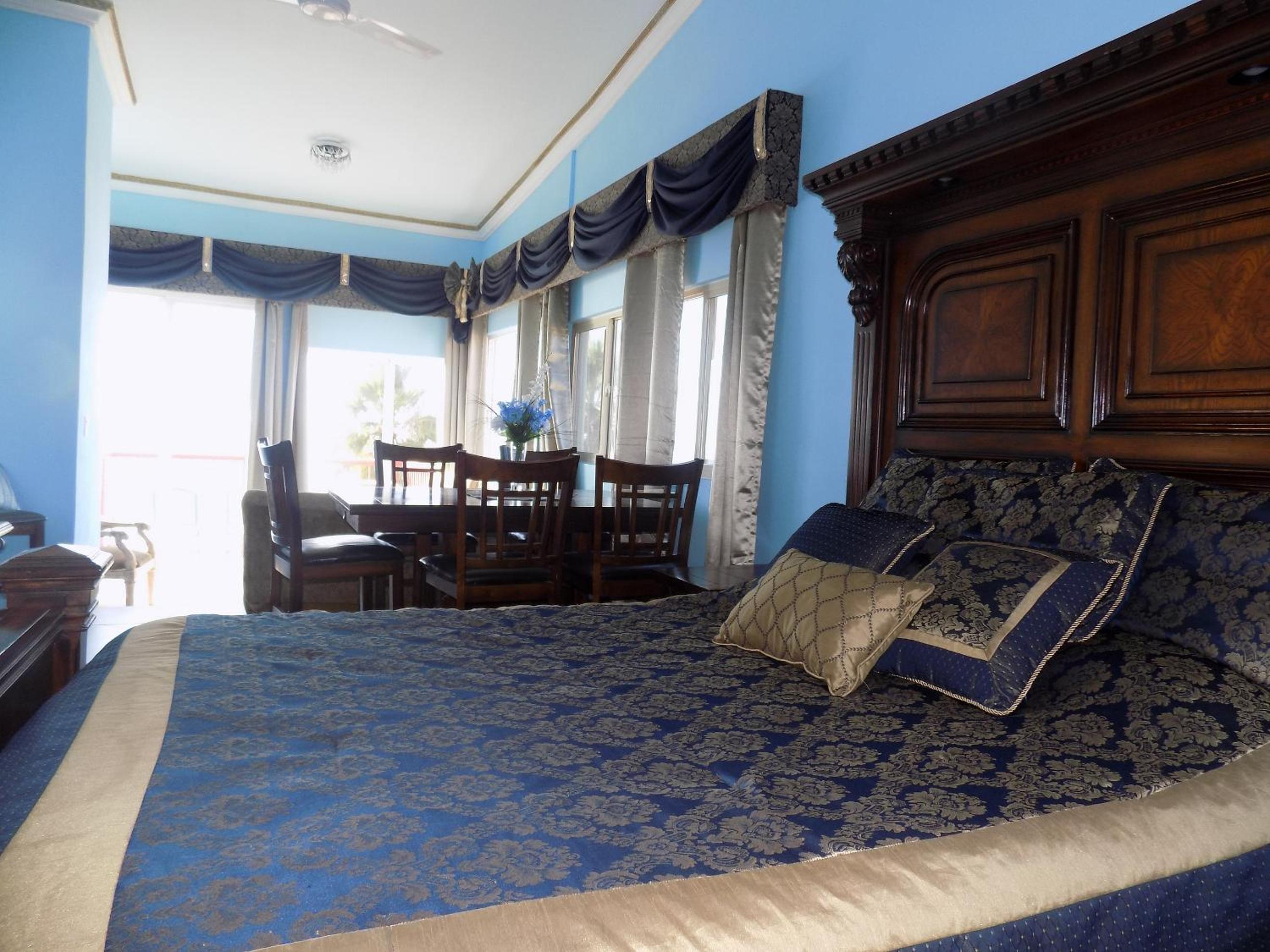 One-Bedroom Cottage