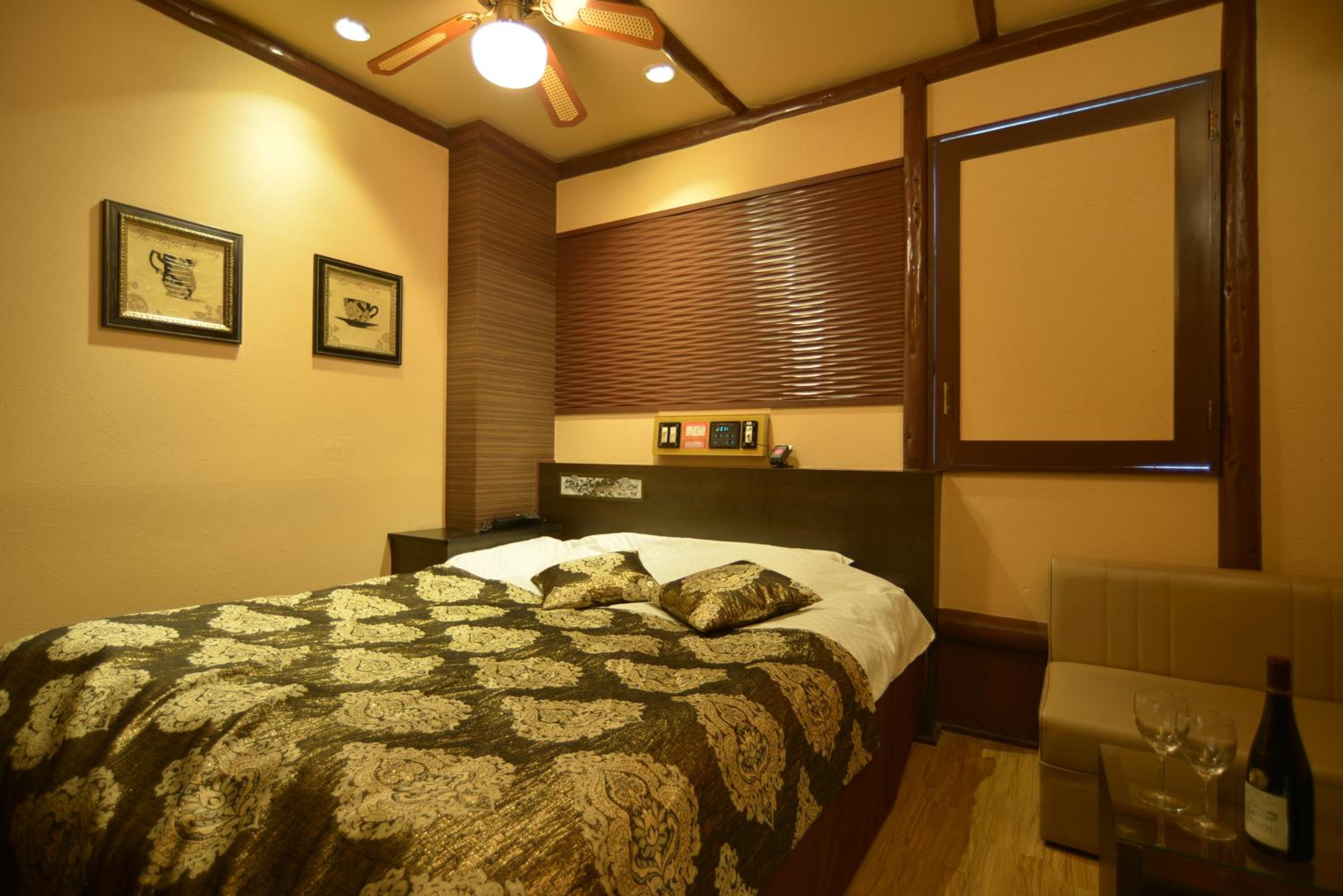 Double Room - Photo 4