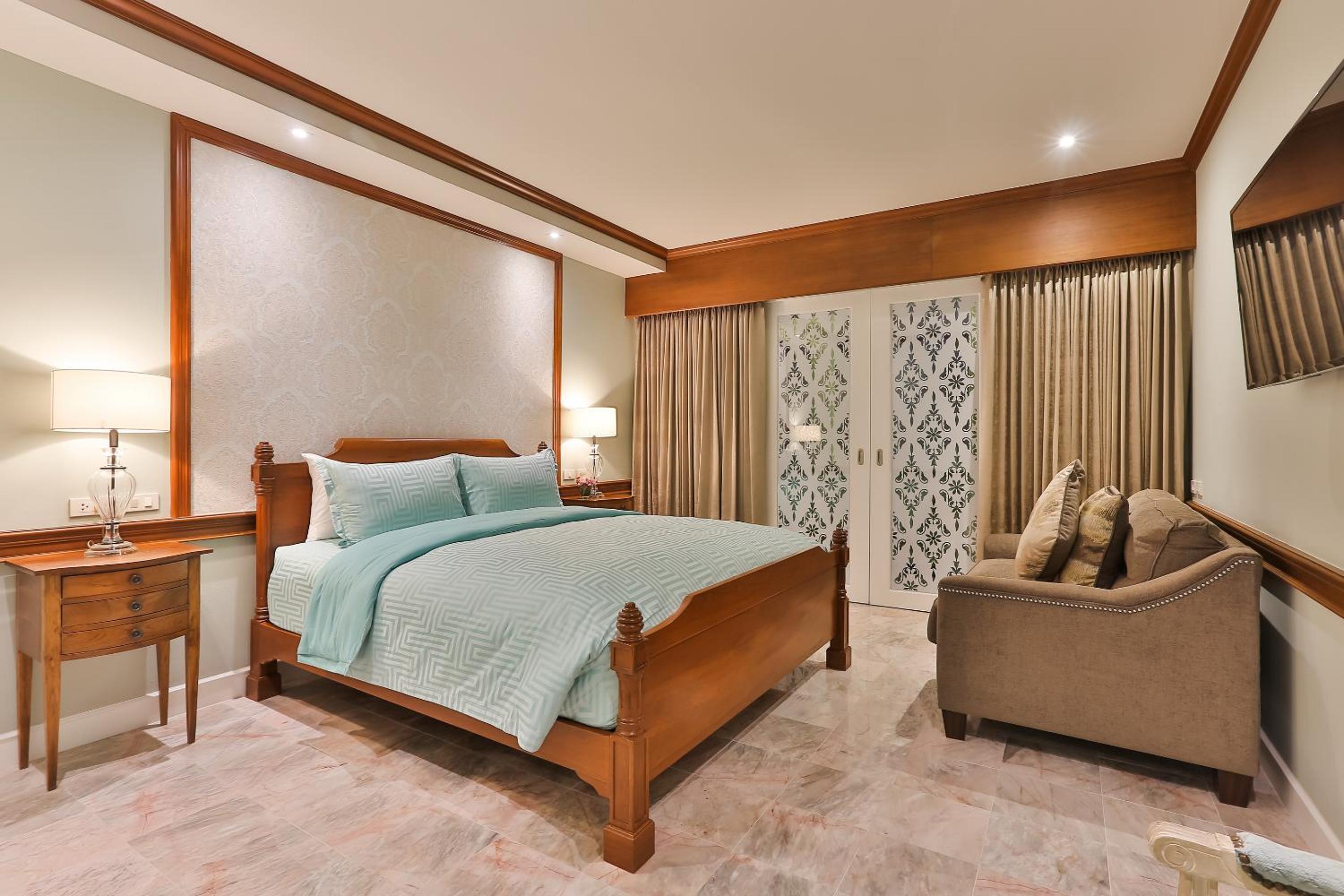 Deluxe Double Room - Photo 9
