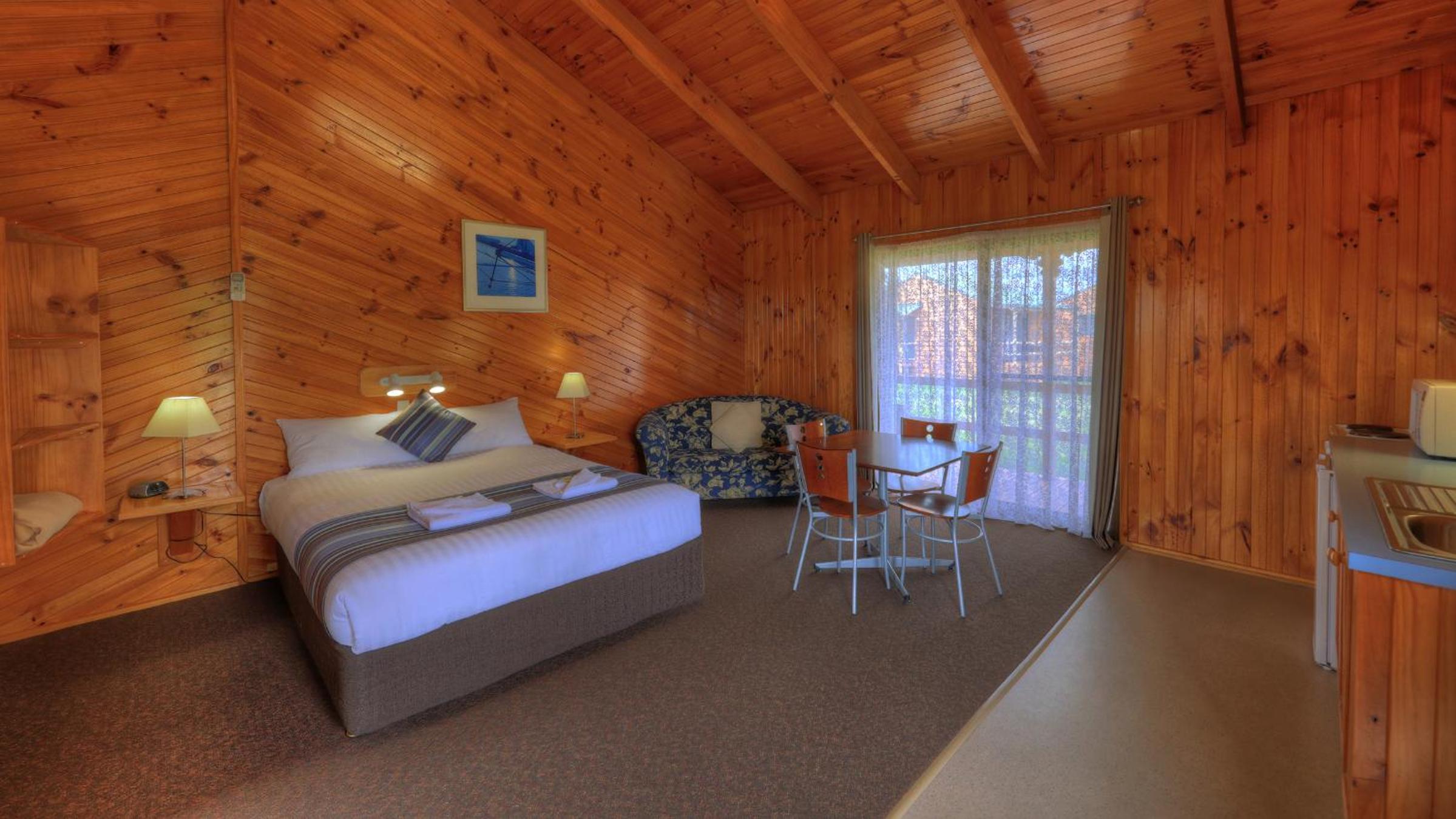 Cottage (4 Guests) photo 3