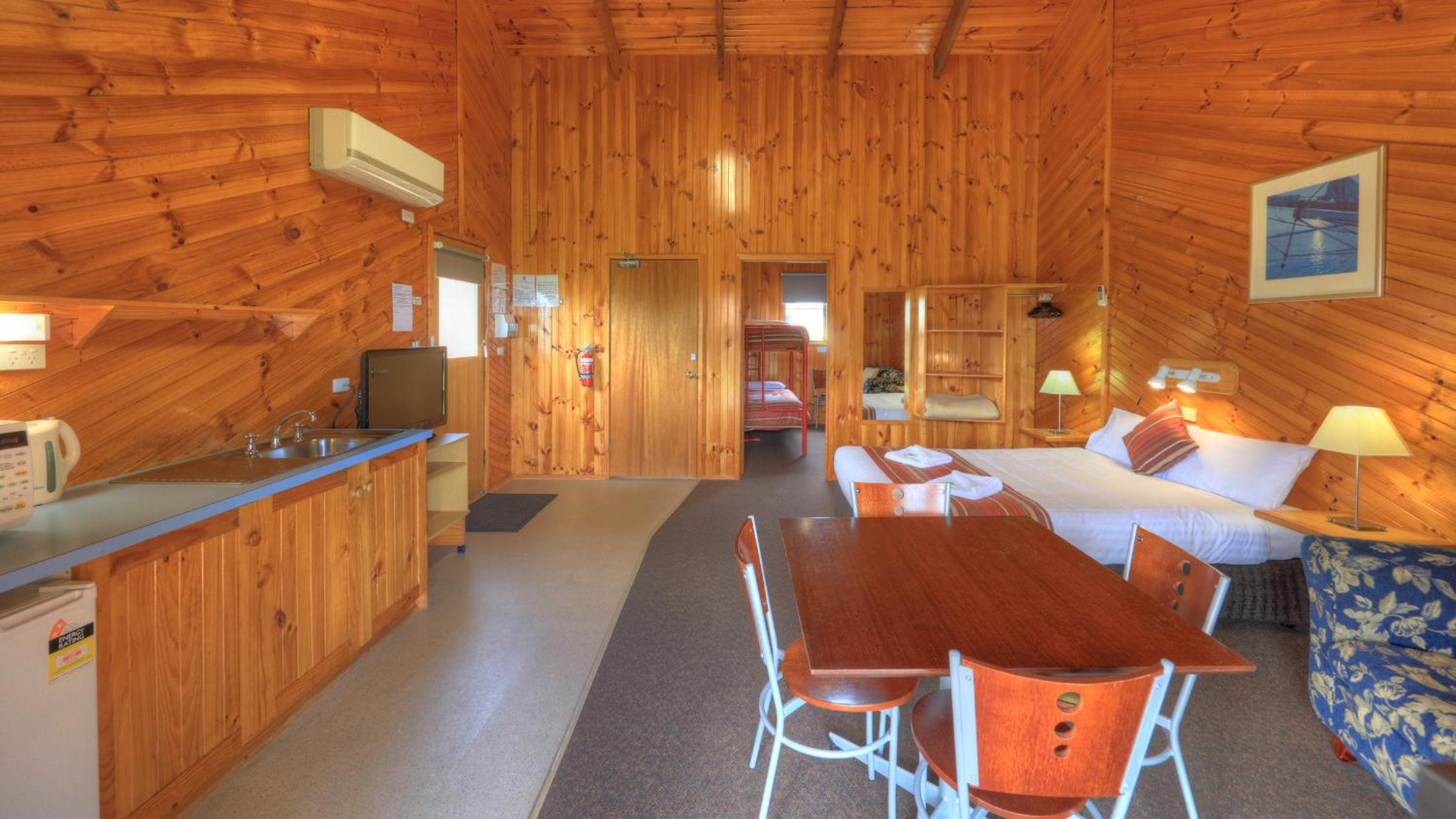 Cottage (6 Guests)
