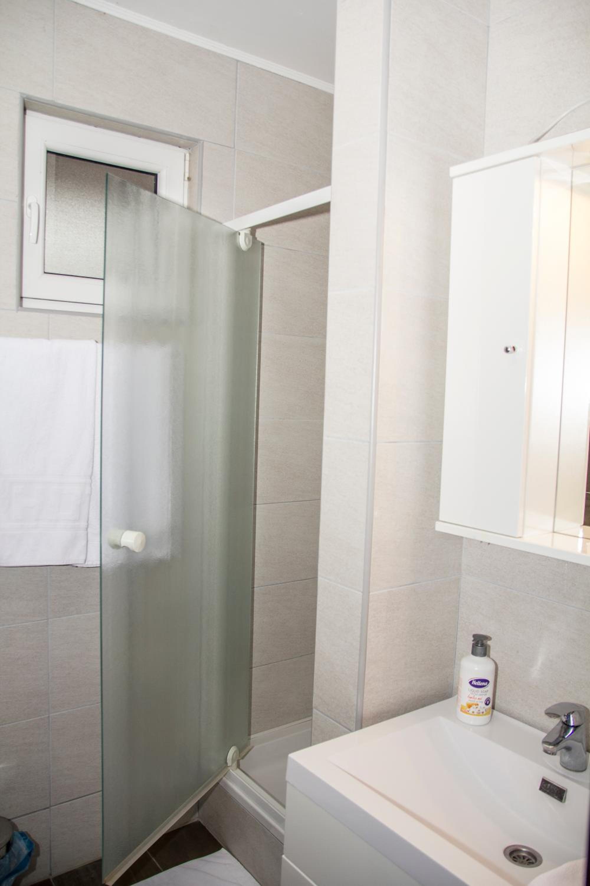 Standard Triple Room - Photo 2