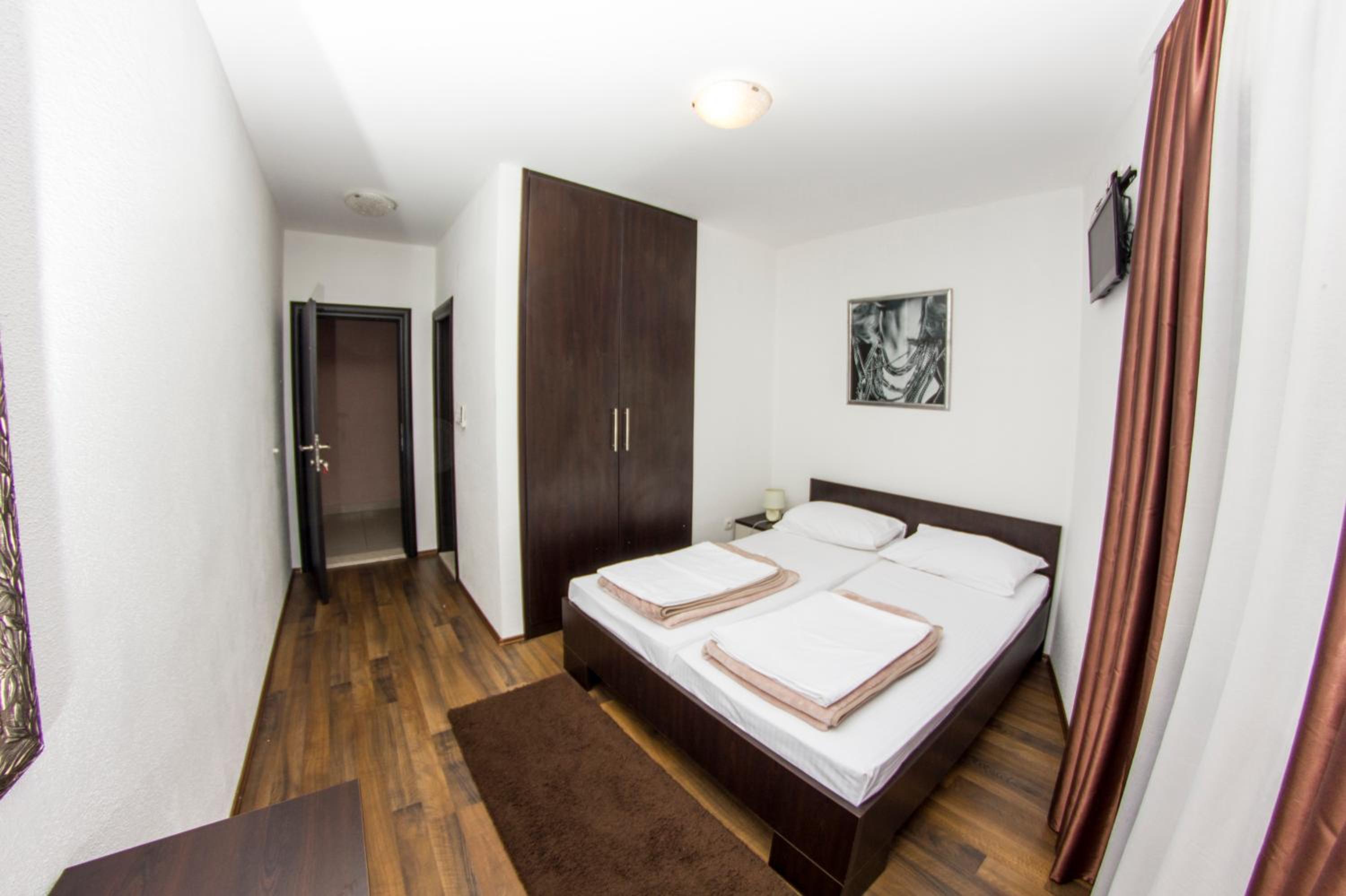 Standard Double or Twin Room - Photo 1
