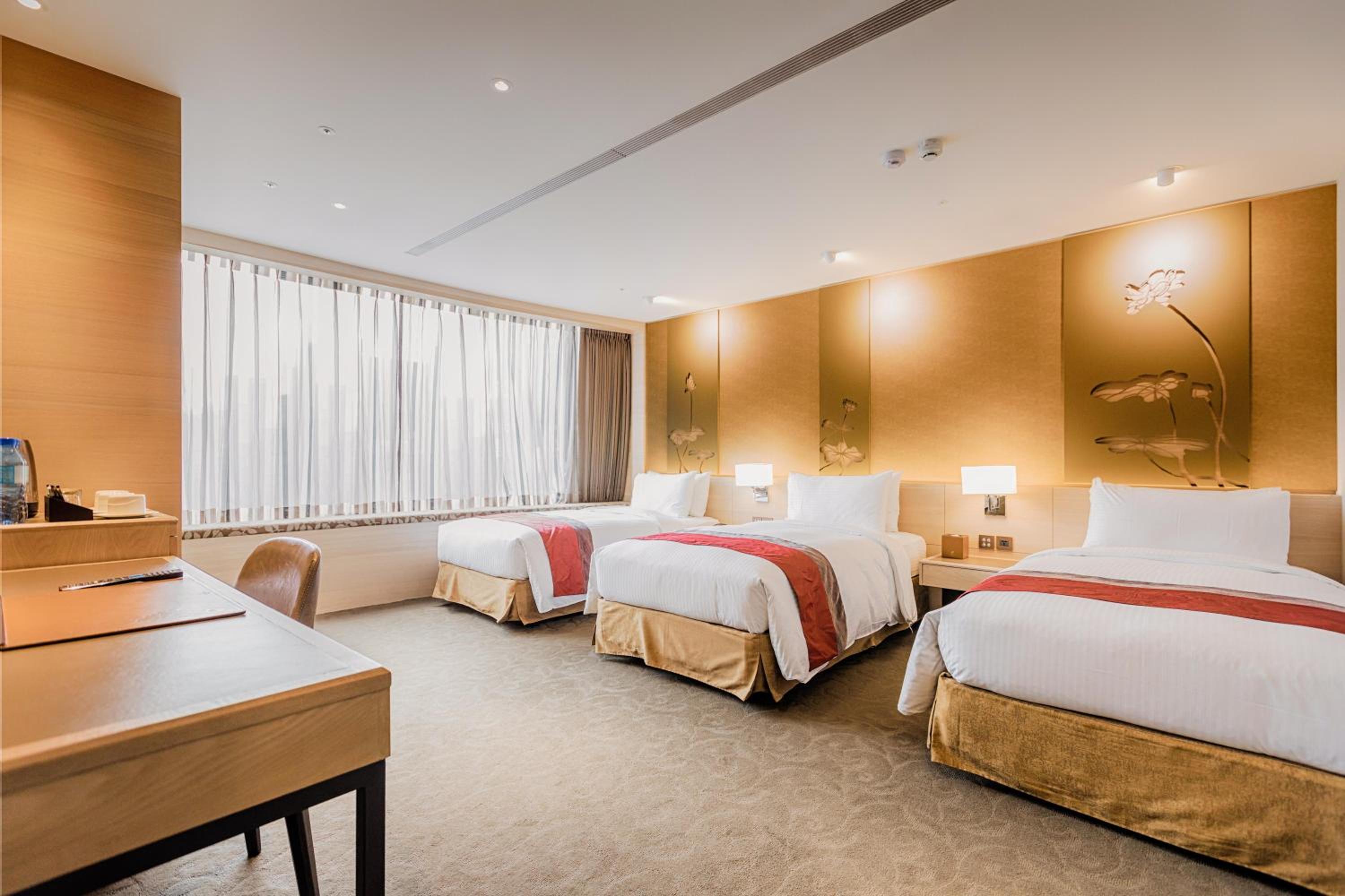 Deluxe Triple Room photo 3