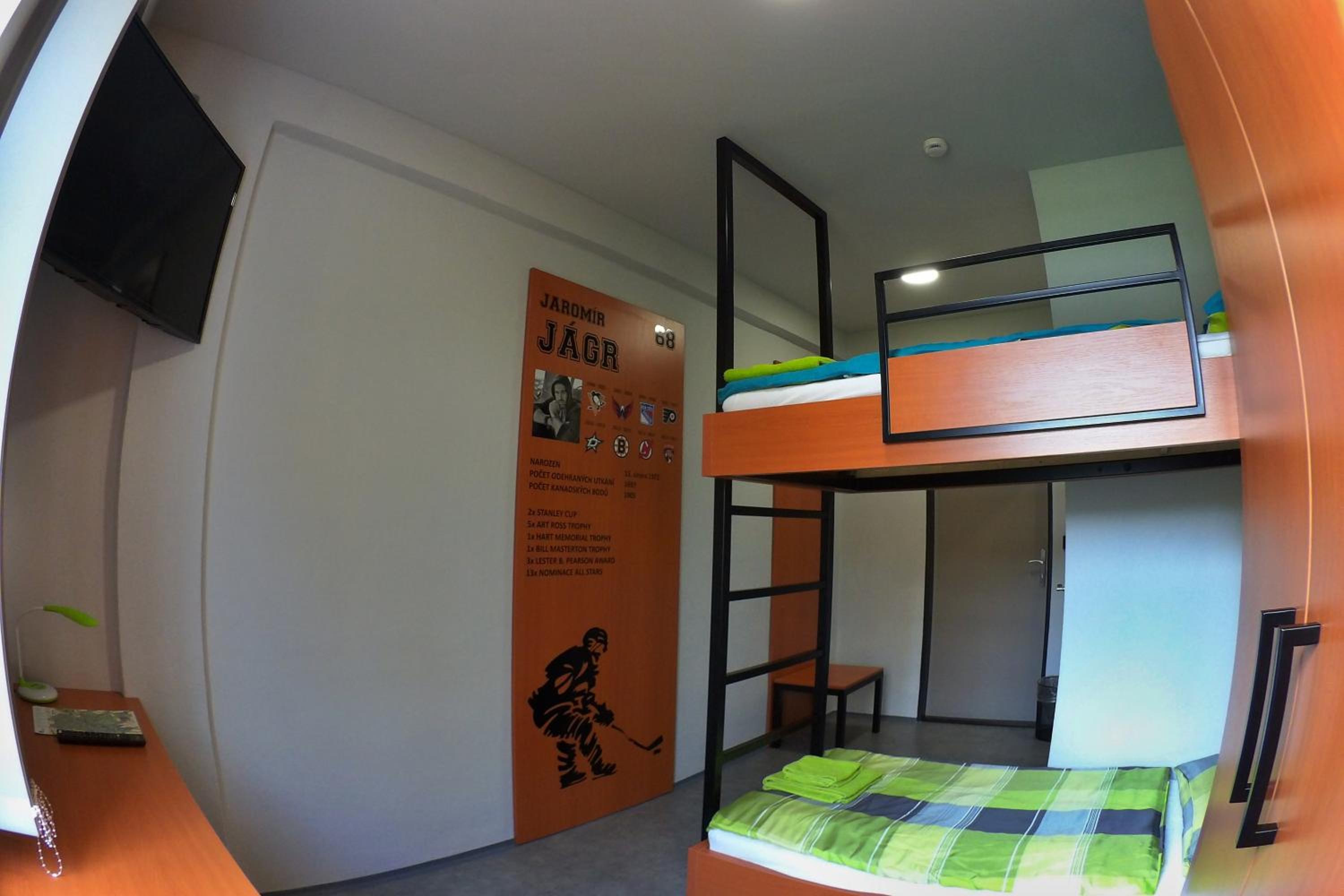 Twin Room - Photo 5