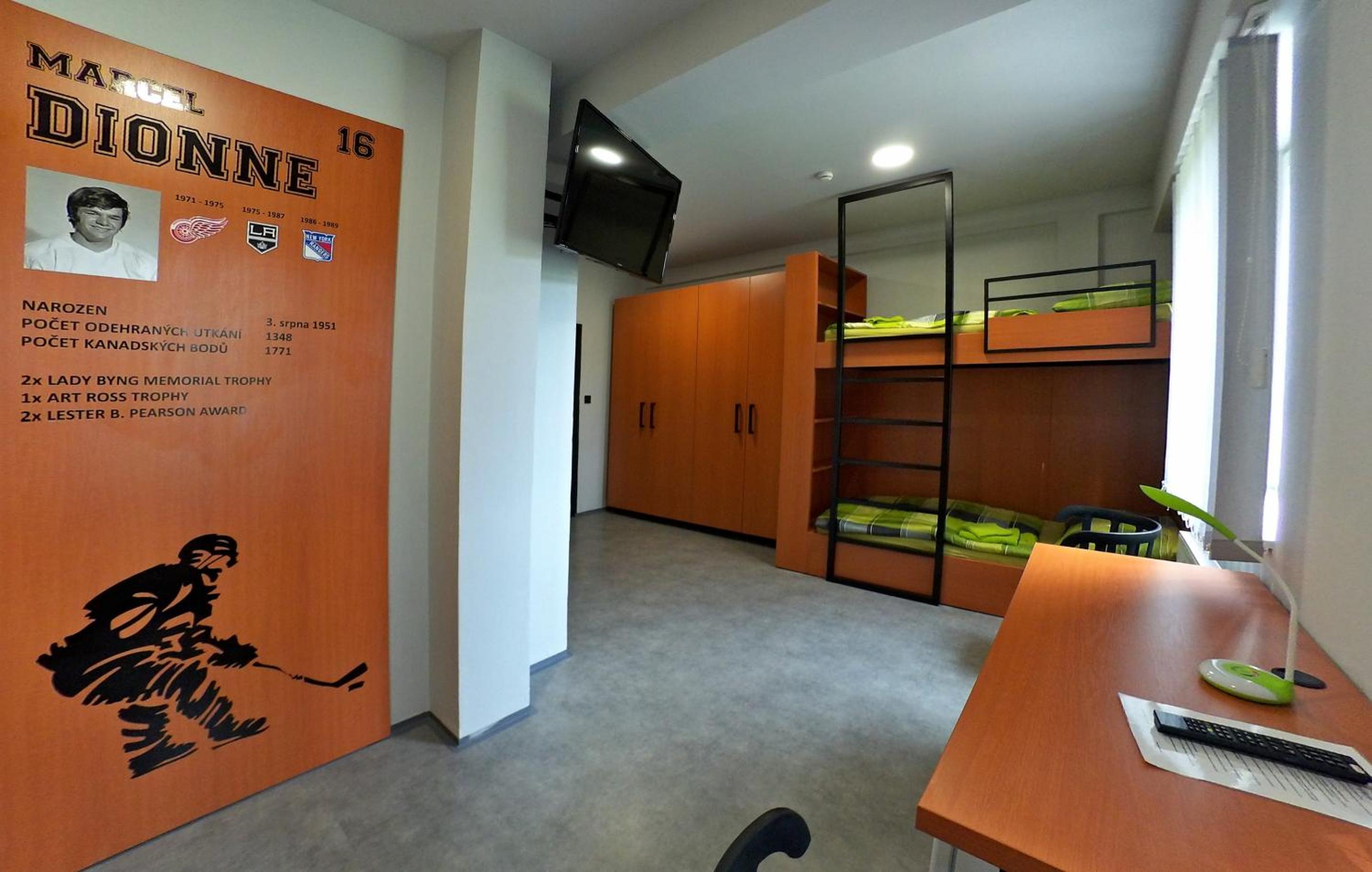 Quadruple Room - Photo 1