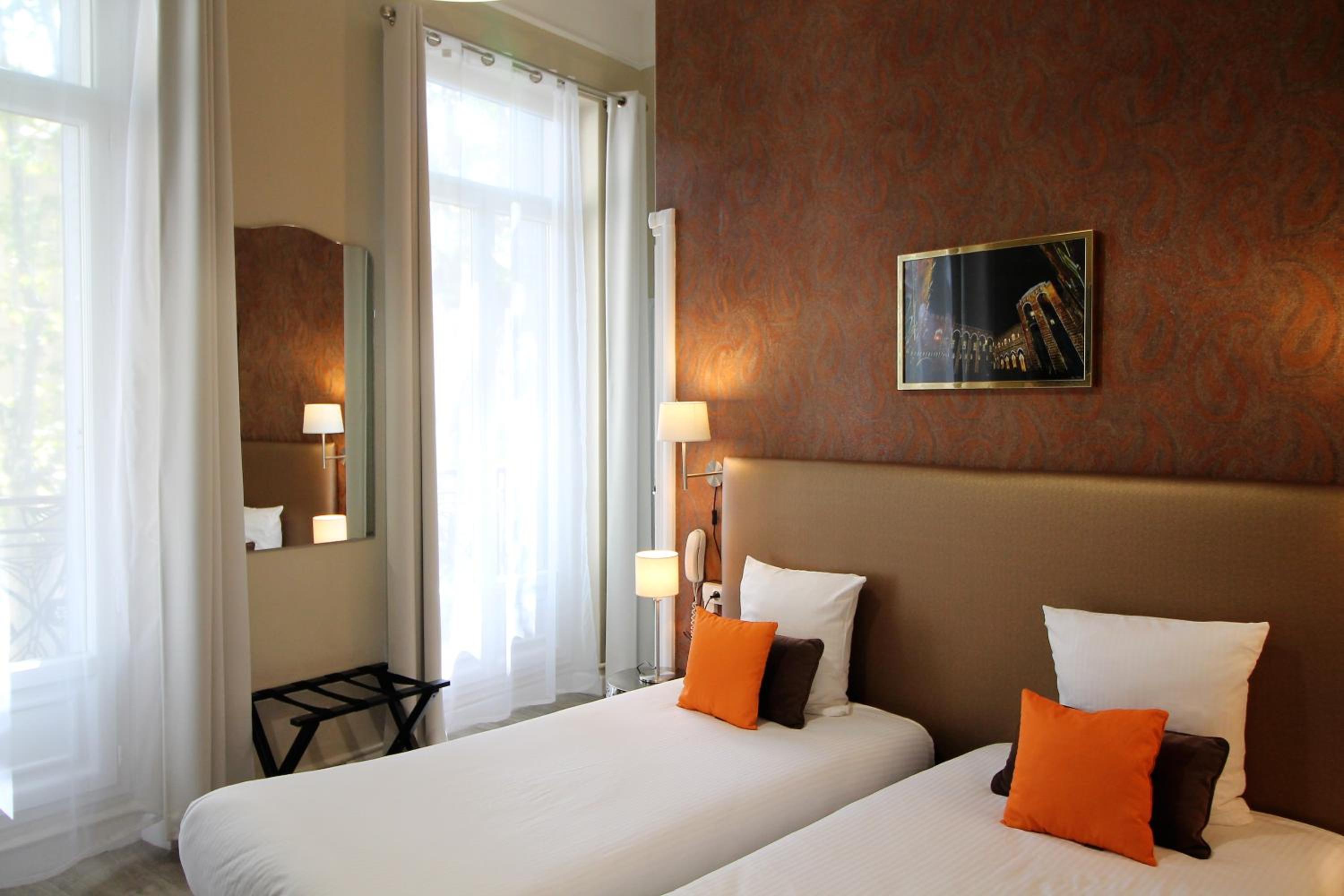 Standard Twin Room photo 1