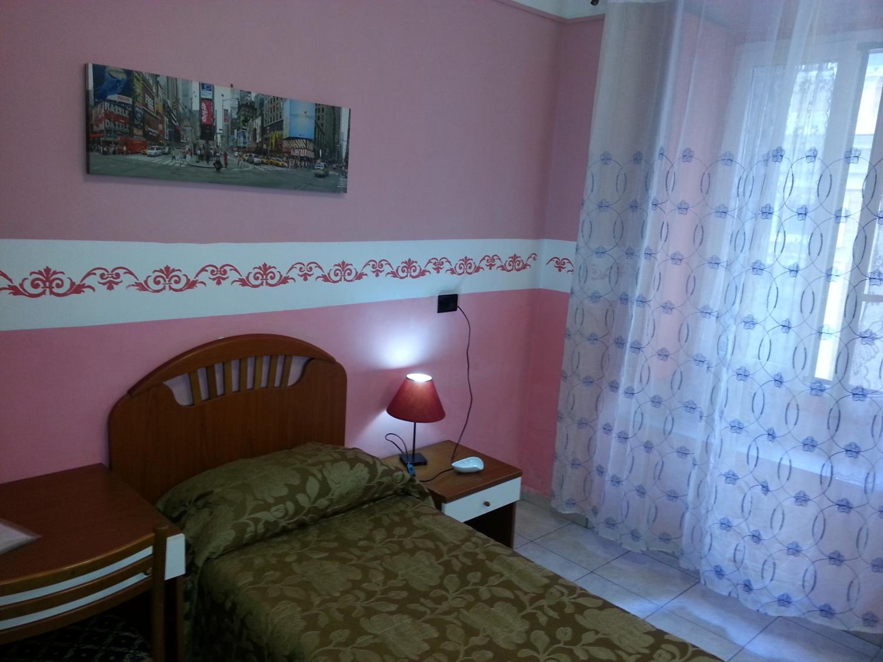 Single Room with Shared Bathroom
