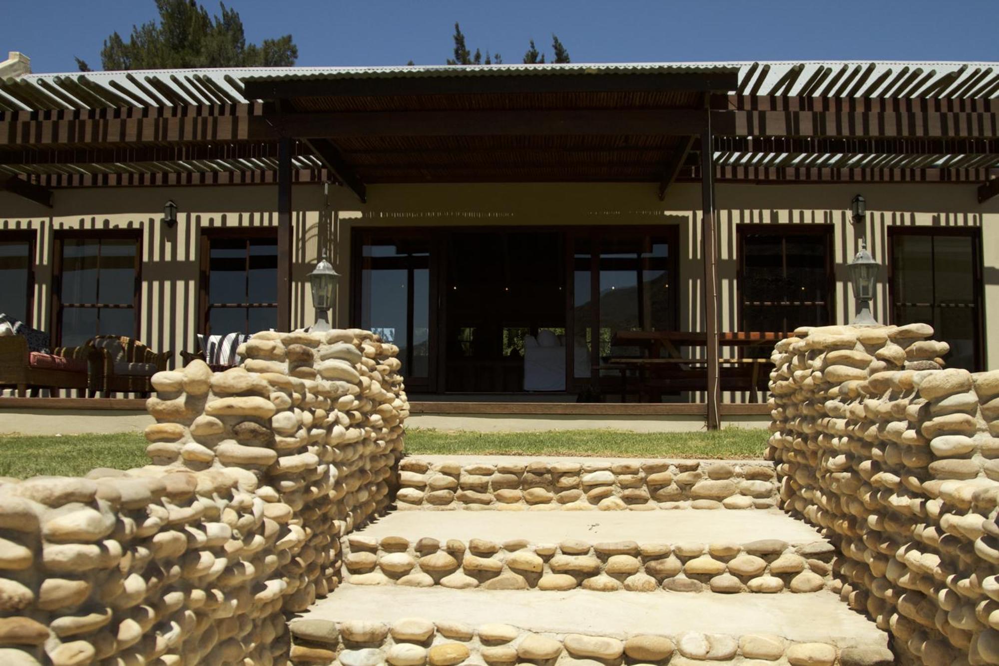 Villa photo 2