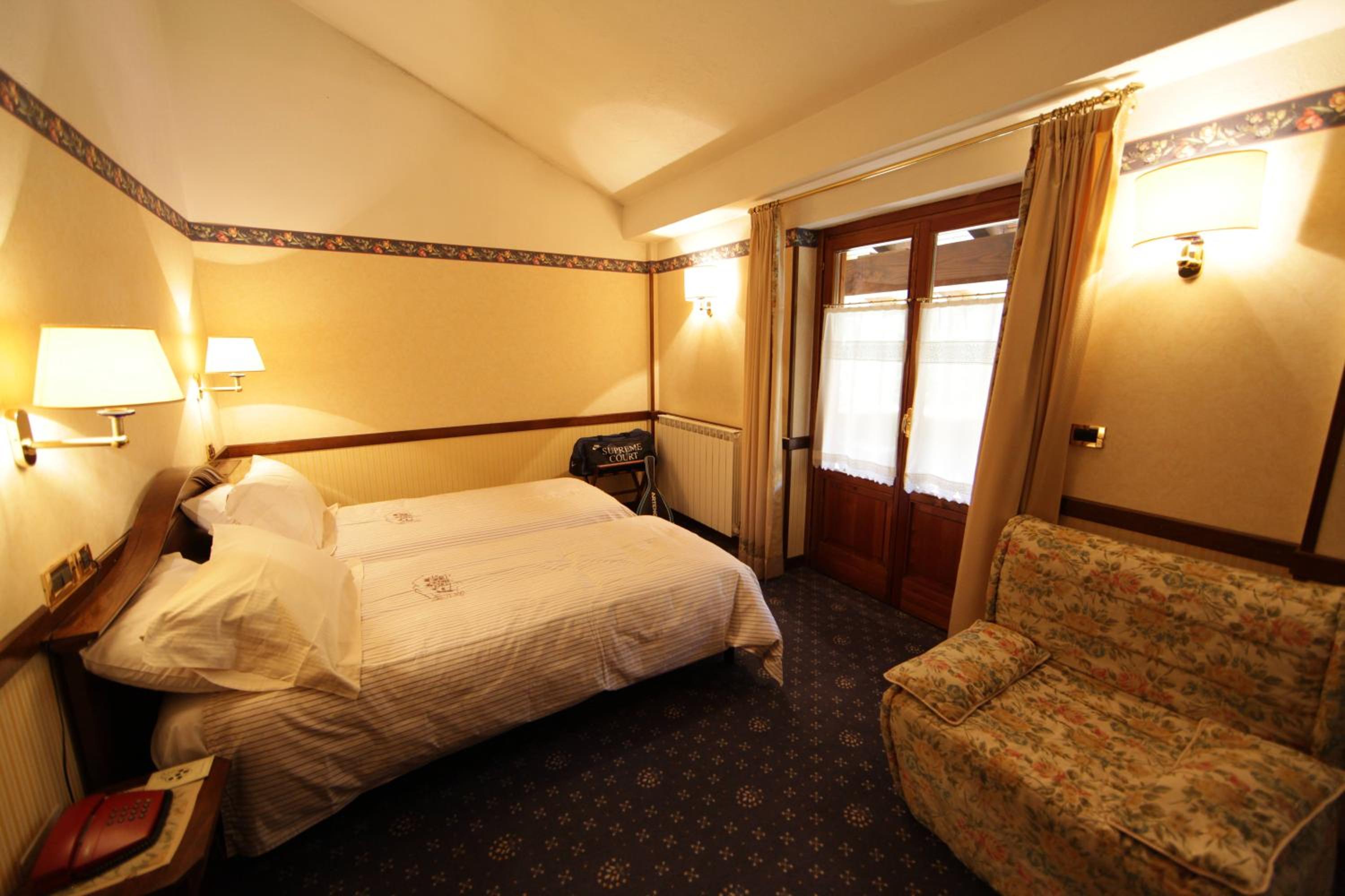 Double or Twin Room - Photo 3