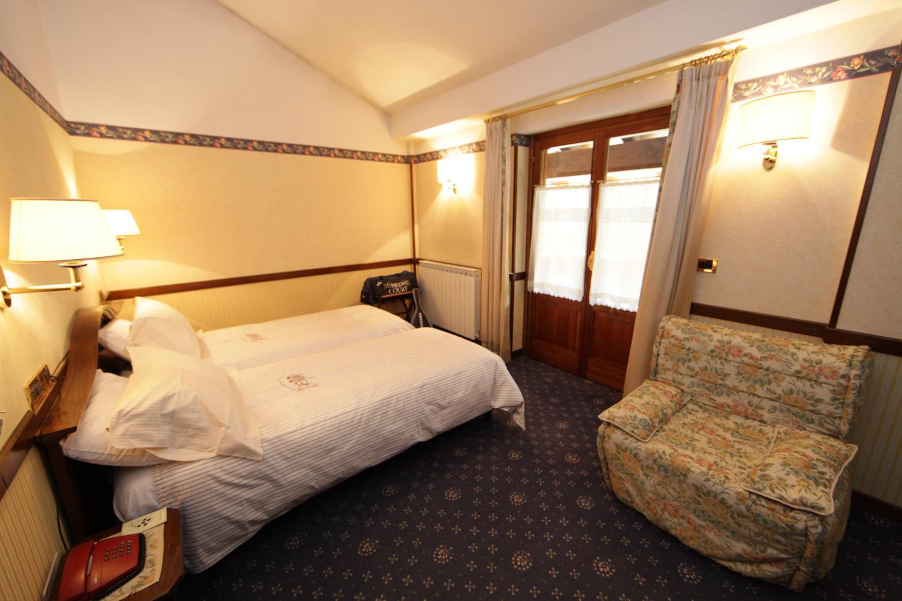Double or Twin Room - Photo 2