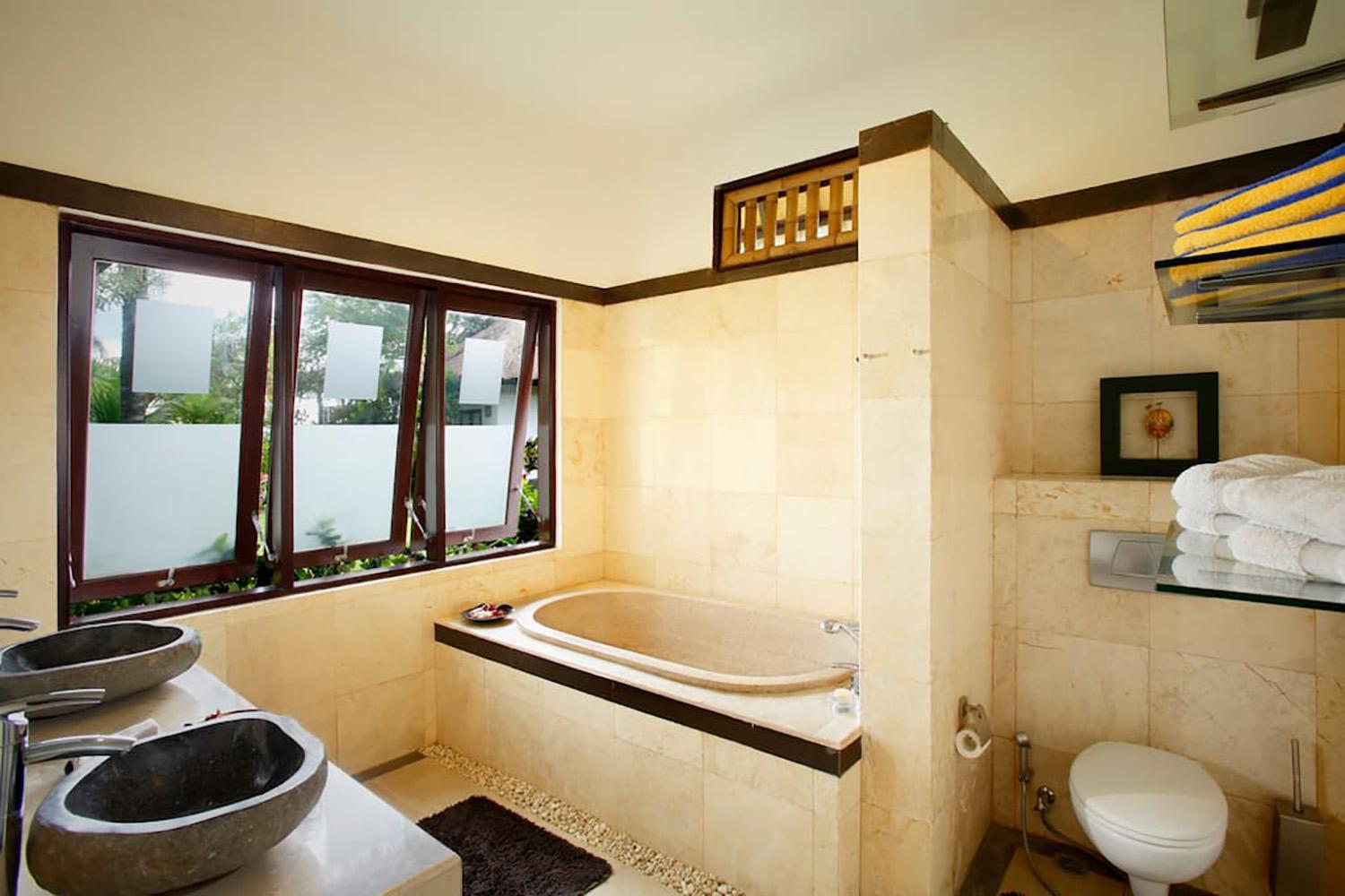 Two-Bedroom Villa with Pool Access - Photo 11