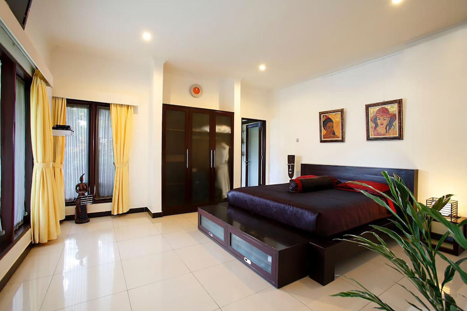 Two-Bedroom Villa with Pool Access - Photo 2