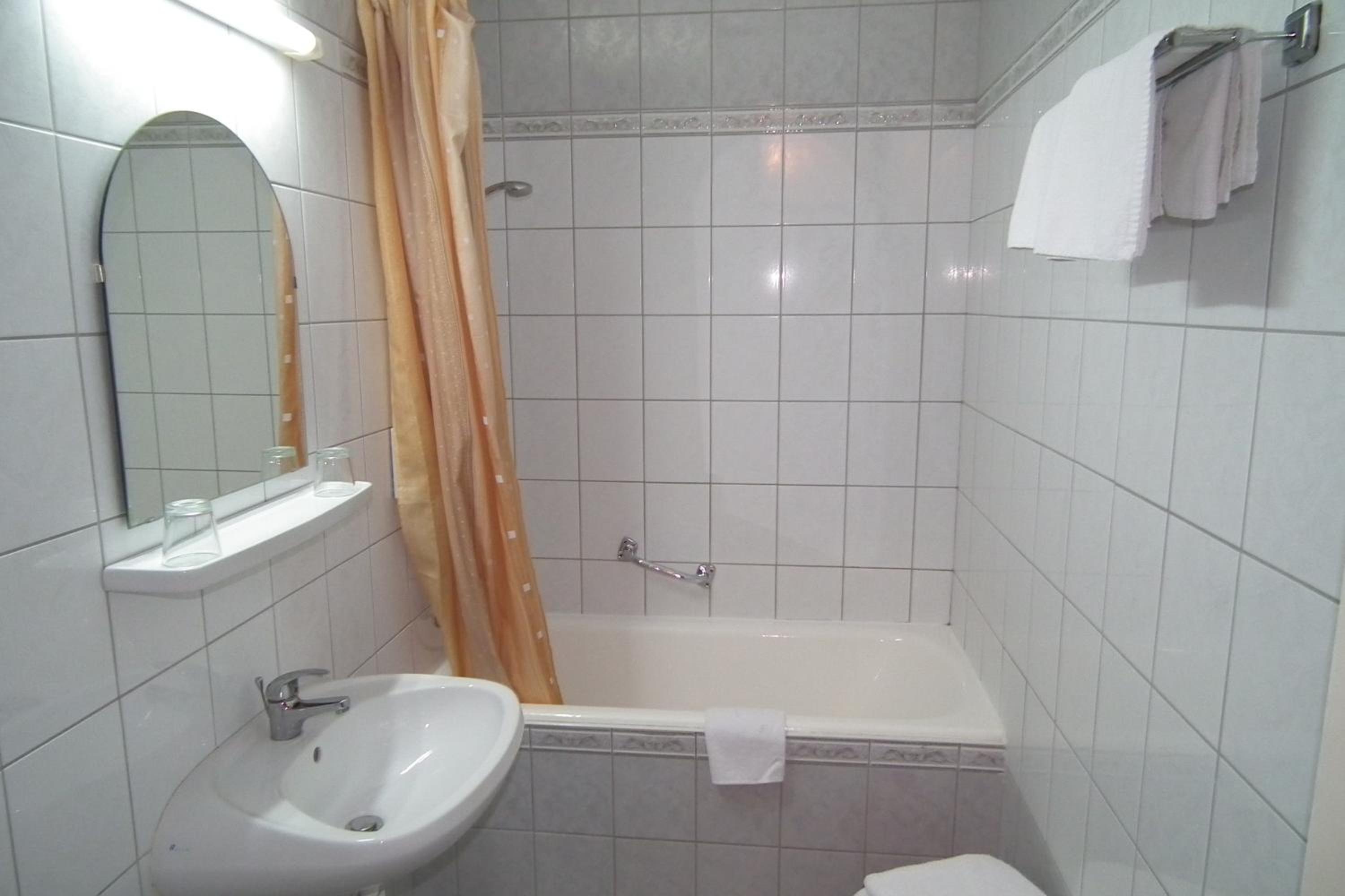 2-Room Apartment (3 Adults) photo 3