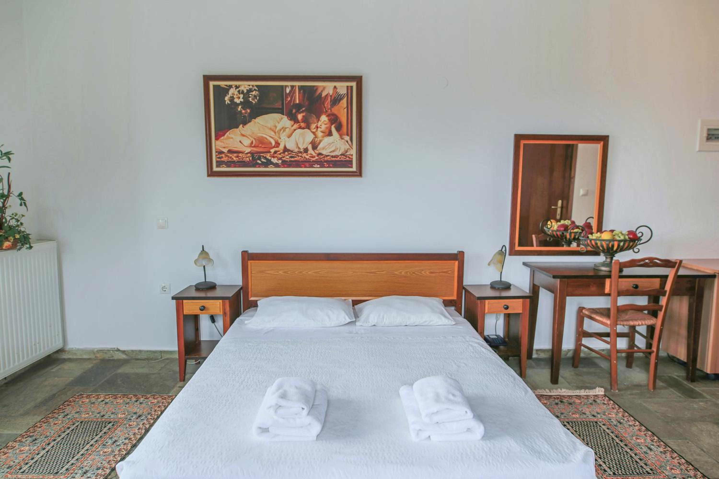 Double or Twin Room with Garden View - Photo 5