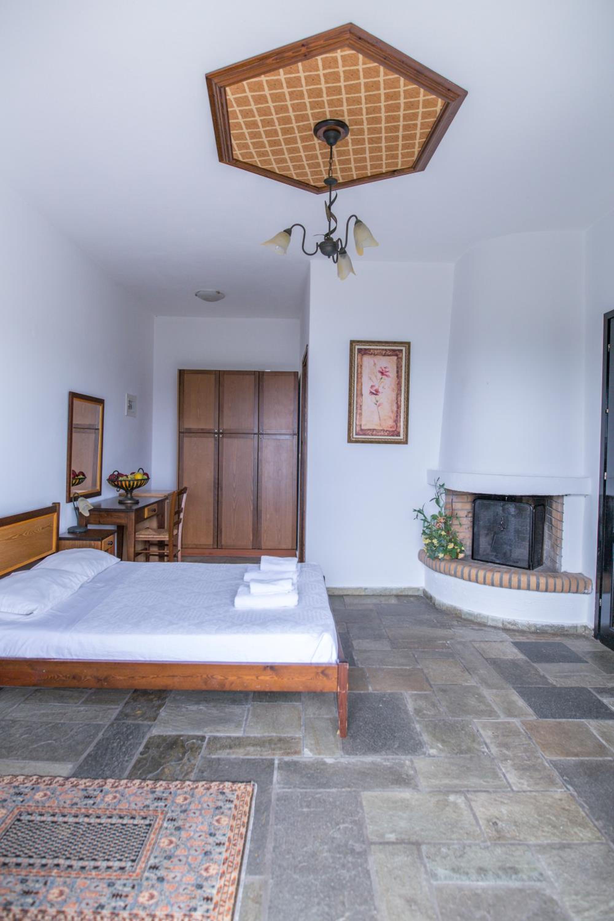 Double or Twin Room with Garden View - Photo 1