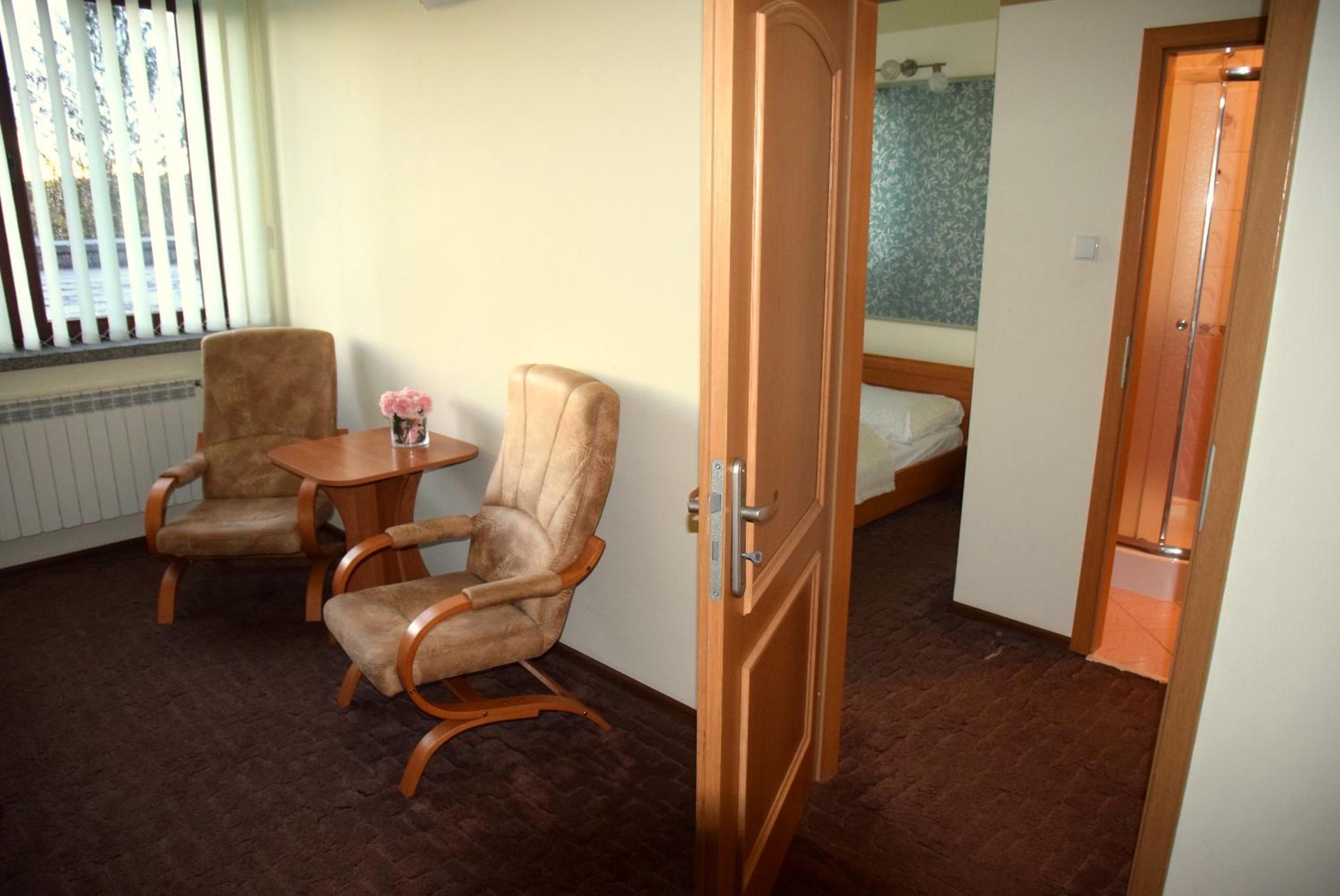 Suite - Photo 4