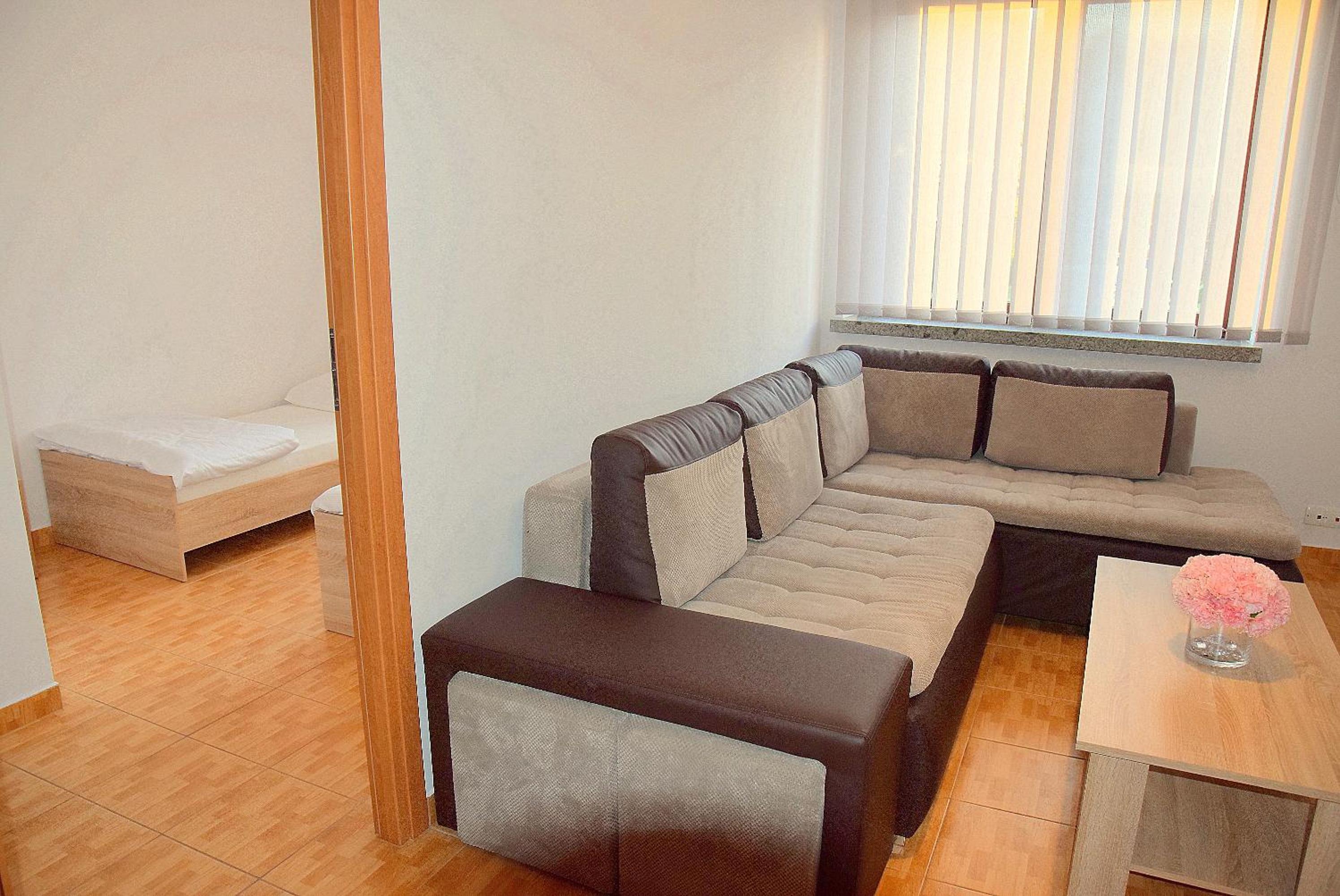 Family Studio - Photo 3