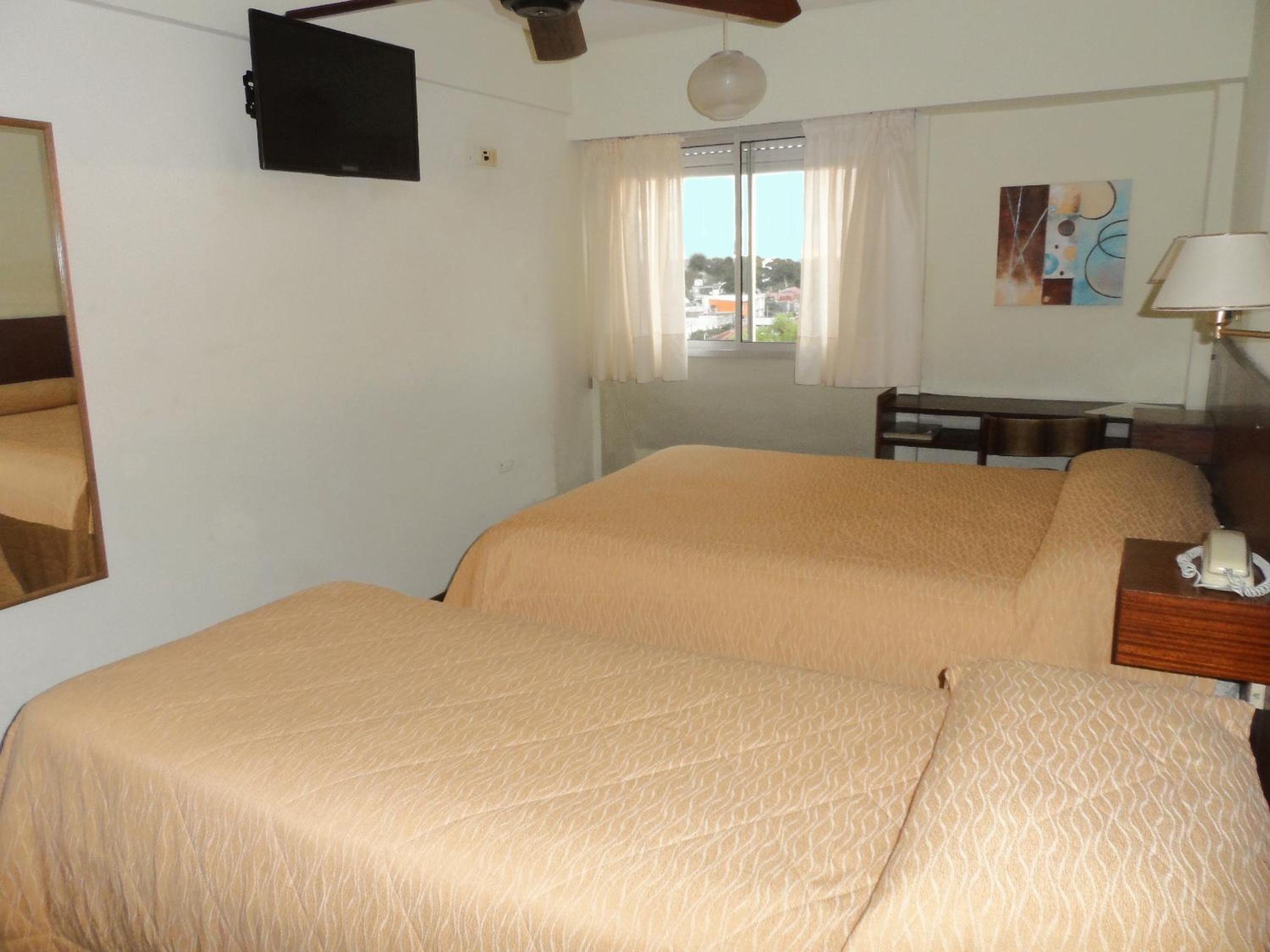 Classic Triple Room photo 1