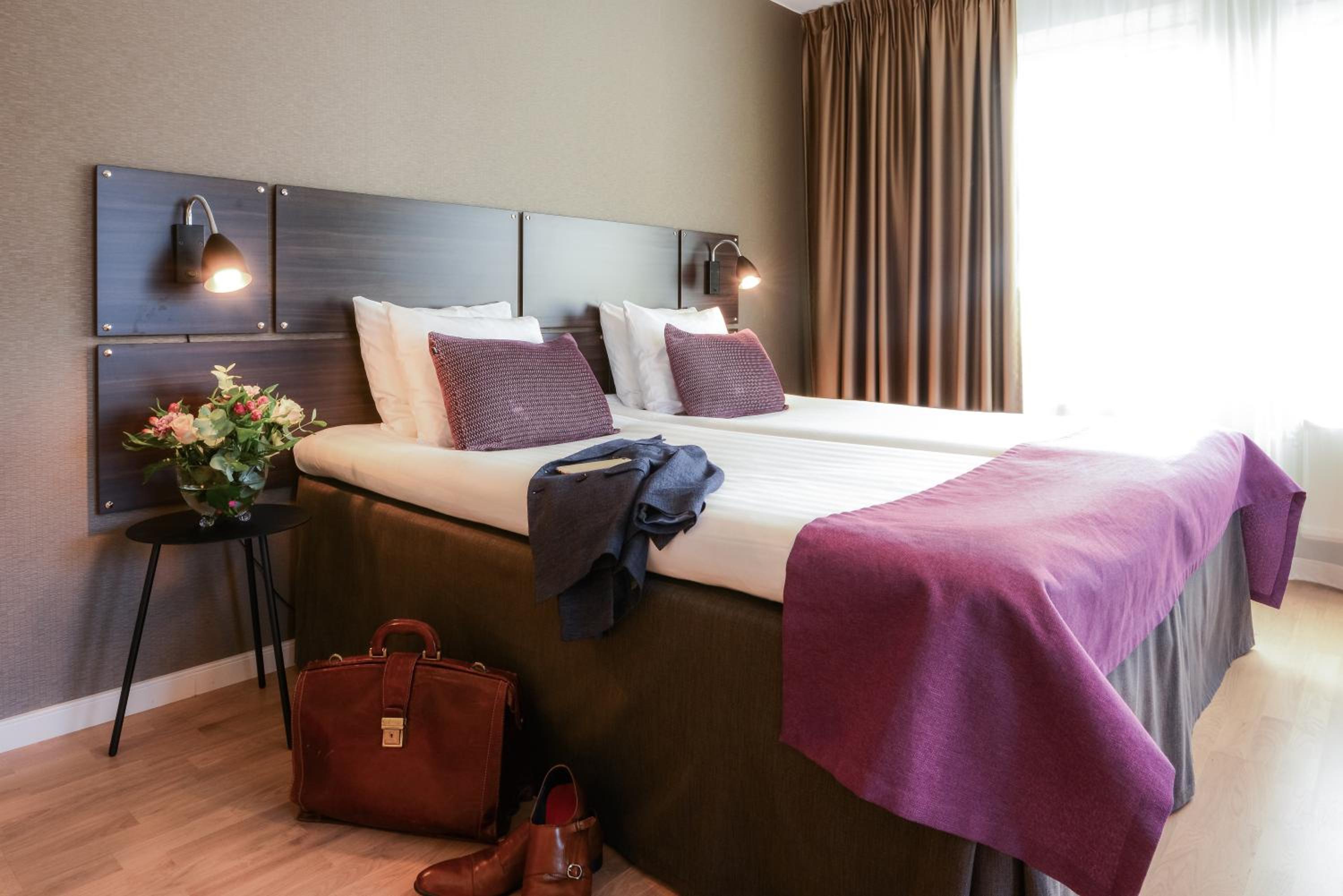 Standard Twin Room - Photo 14