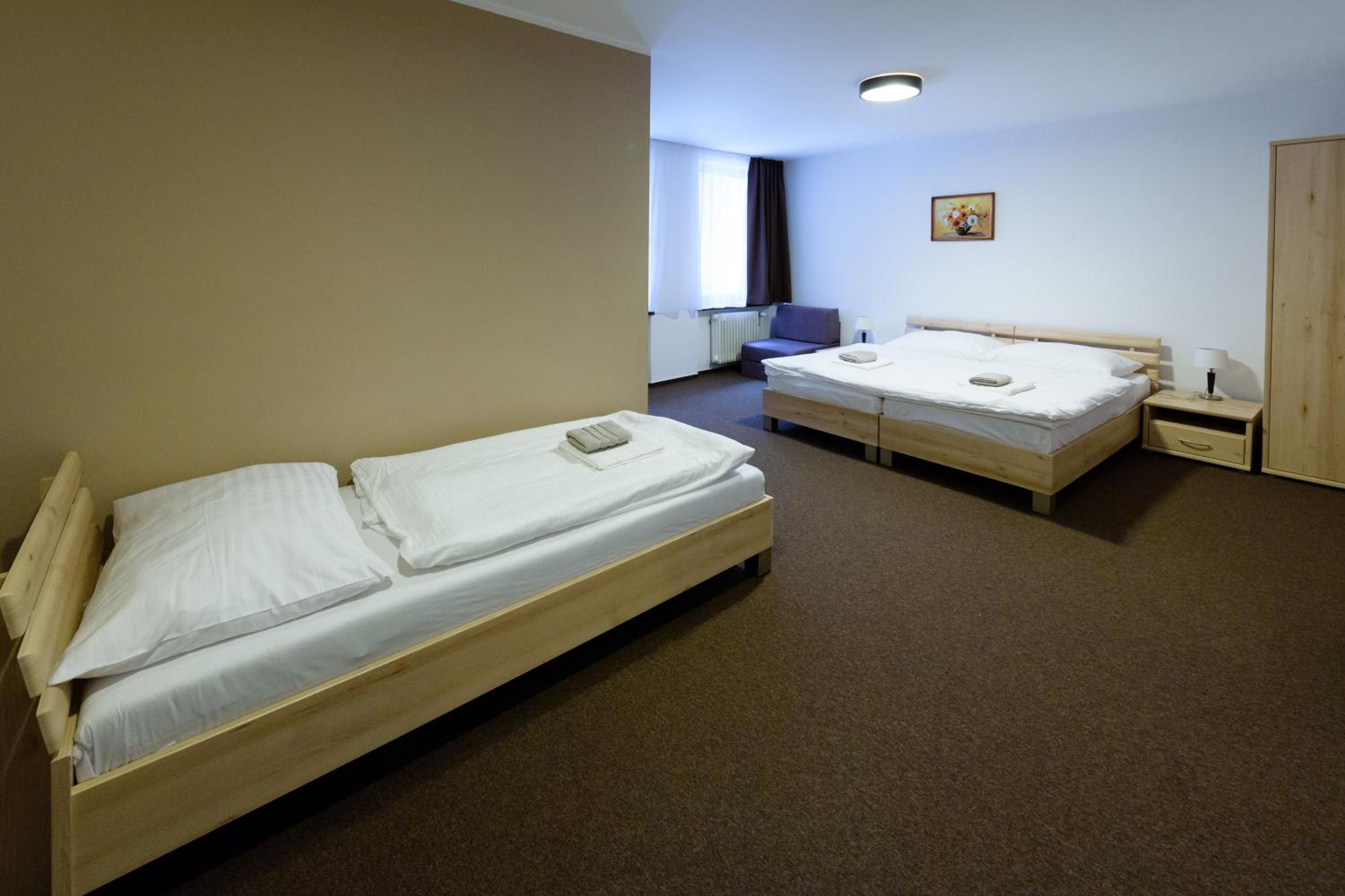 Triple Room with Extra Bed - Photo 2