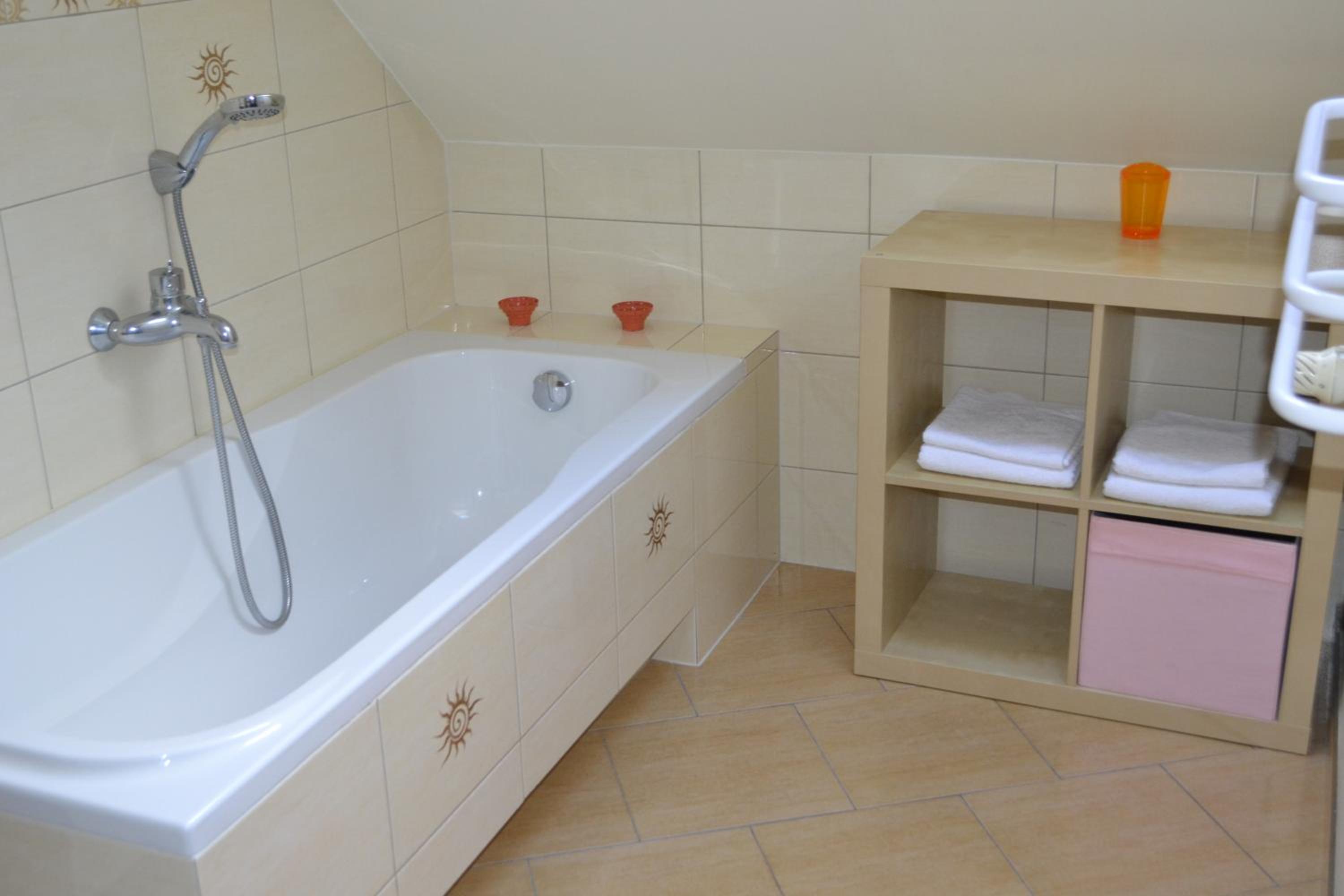 Apartment - Split Level - Photo 18