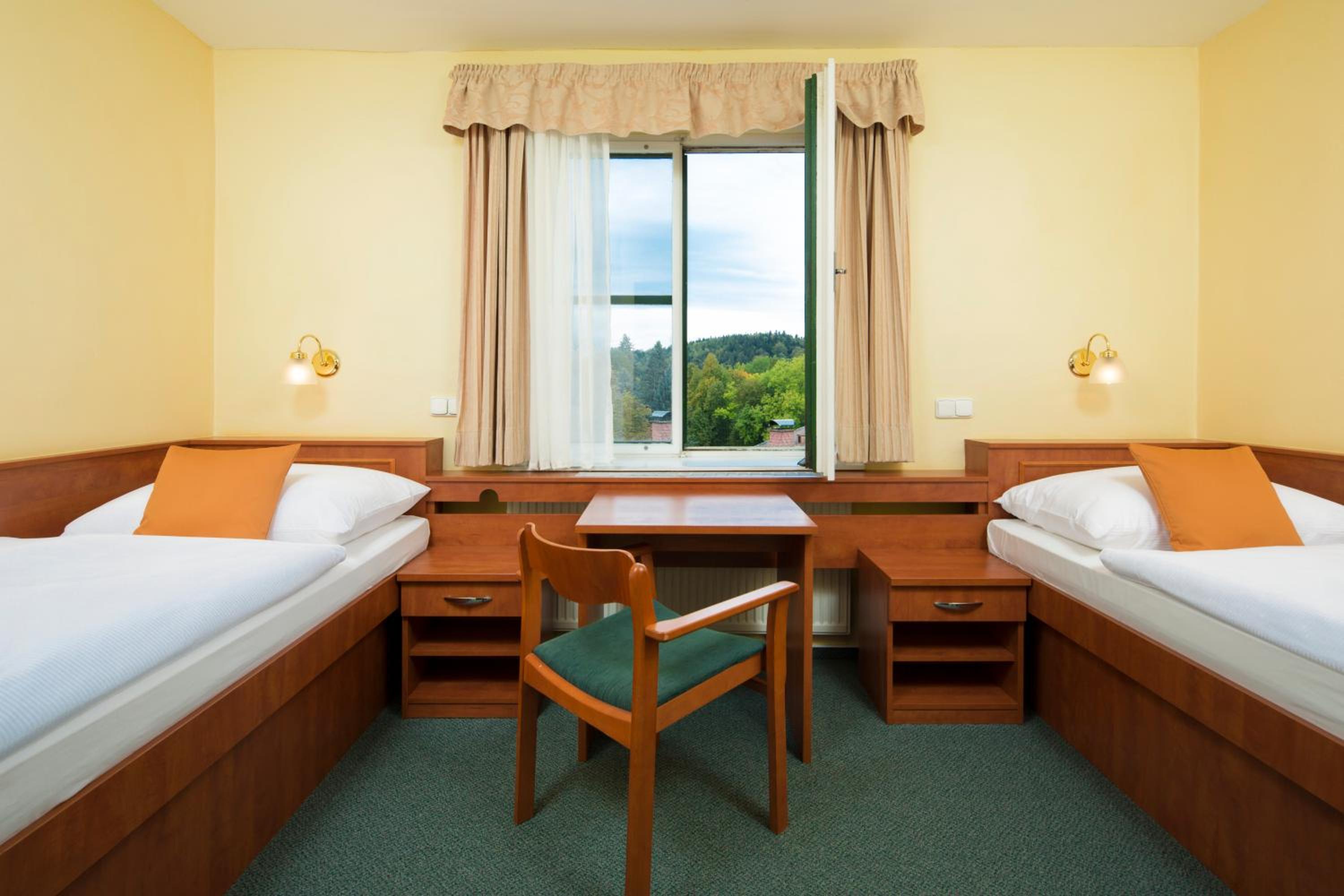 Standard Double or Twin Room photo 3